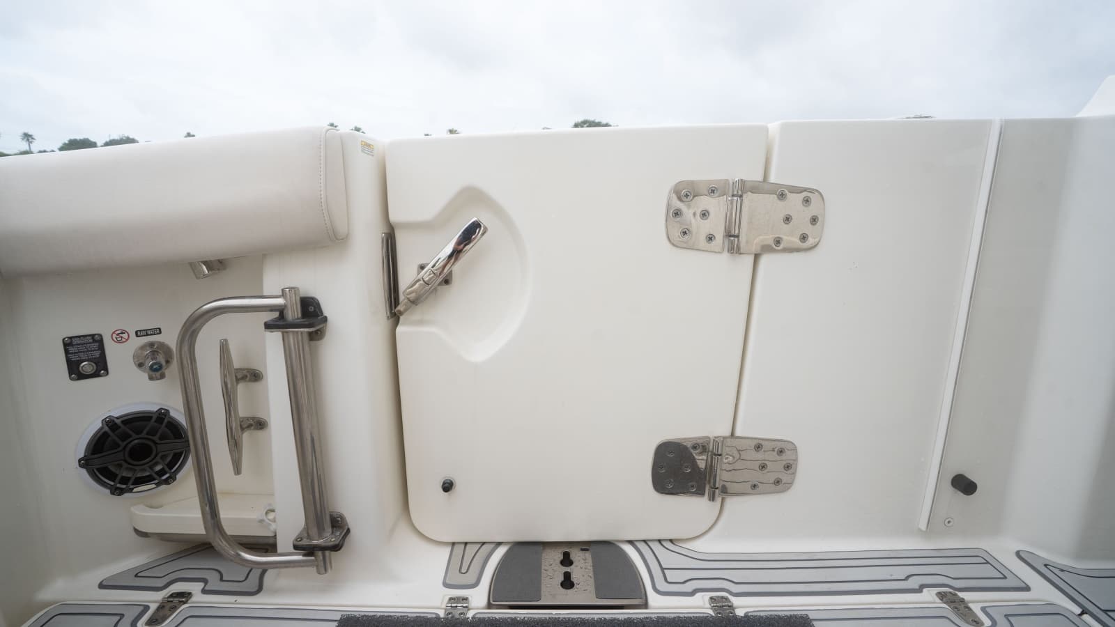 2019 Boston Whaler 350 Realm - Photo 9