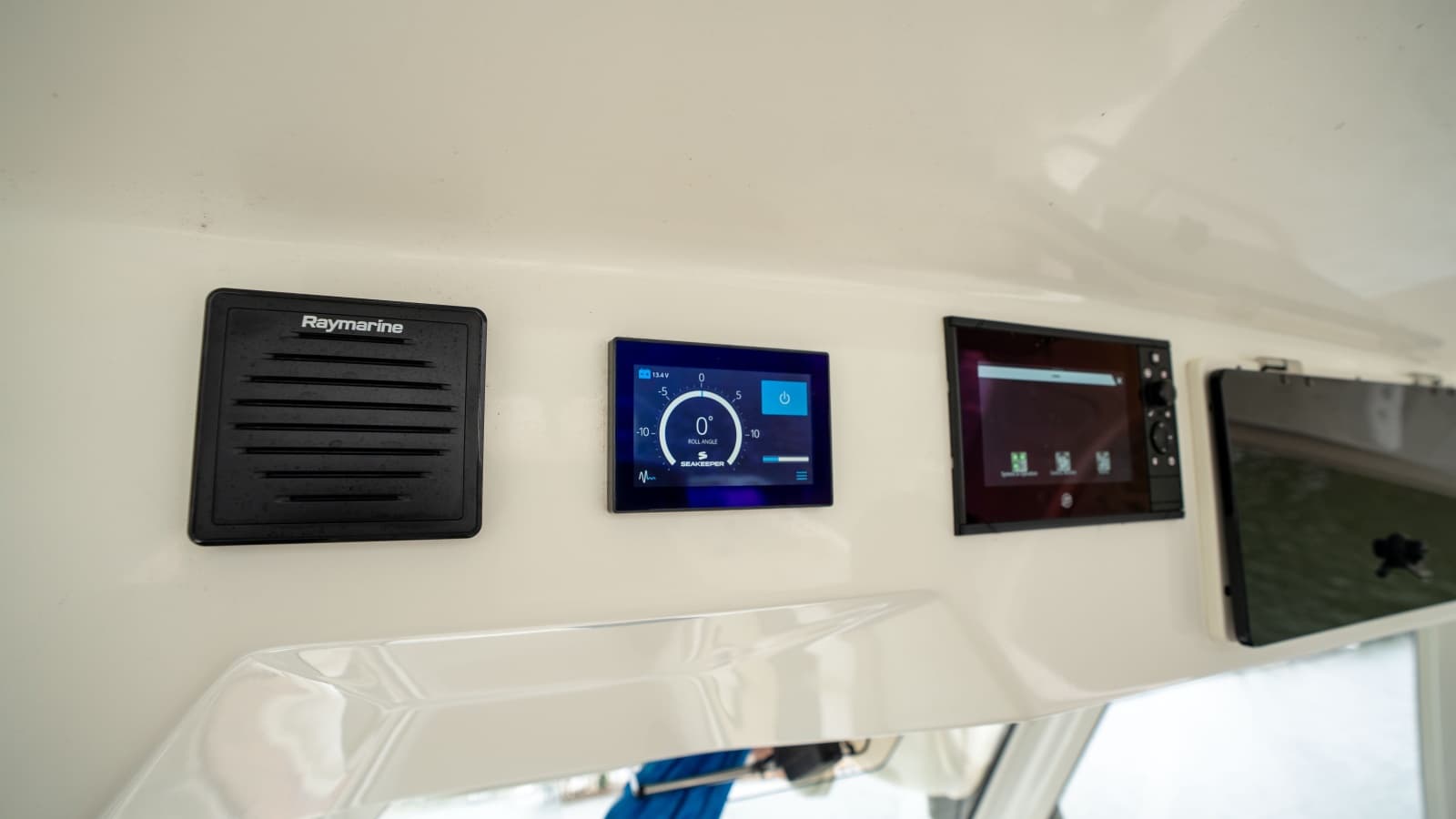 2019 Boston Whaler 350 Realm - Photo 25