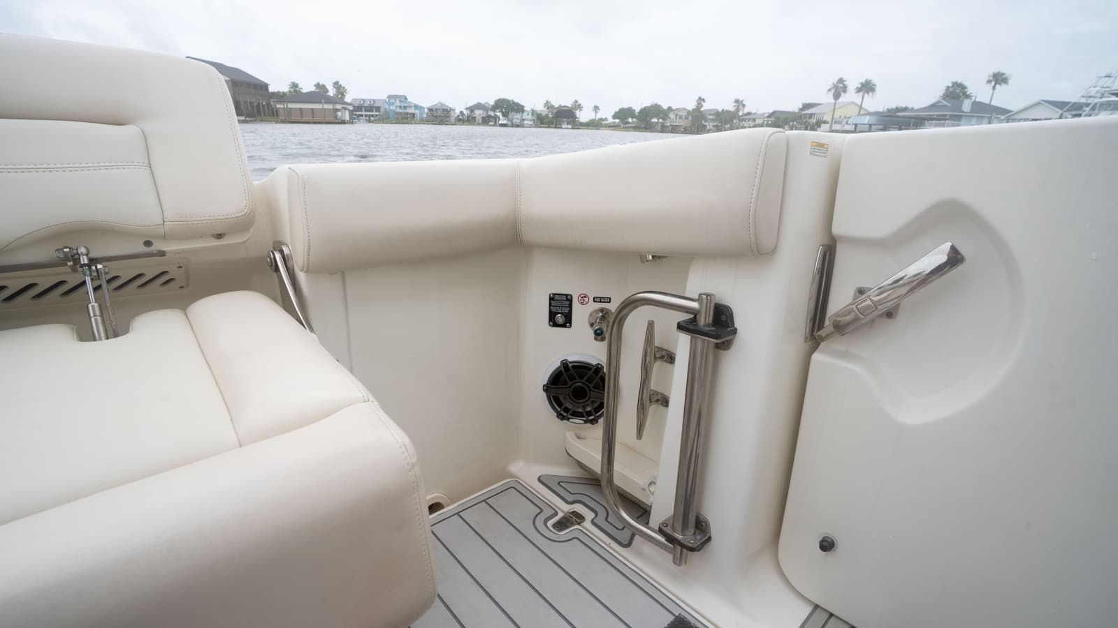 2019 Boston Whaler 350 Realm - Photo 10