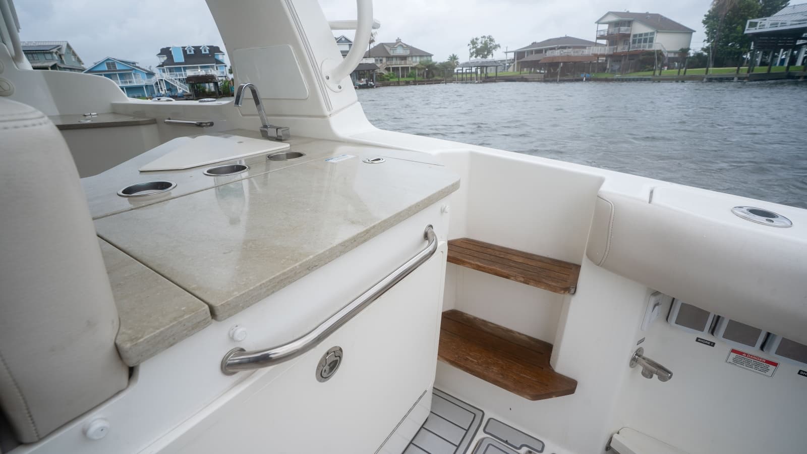 2019 Boston Whaler 350 Realm - Photo 15