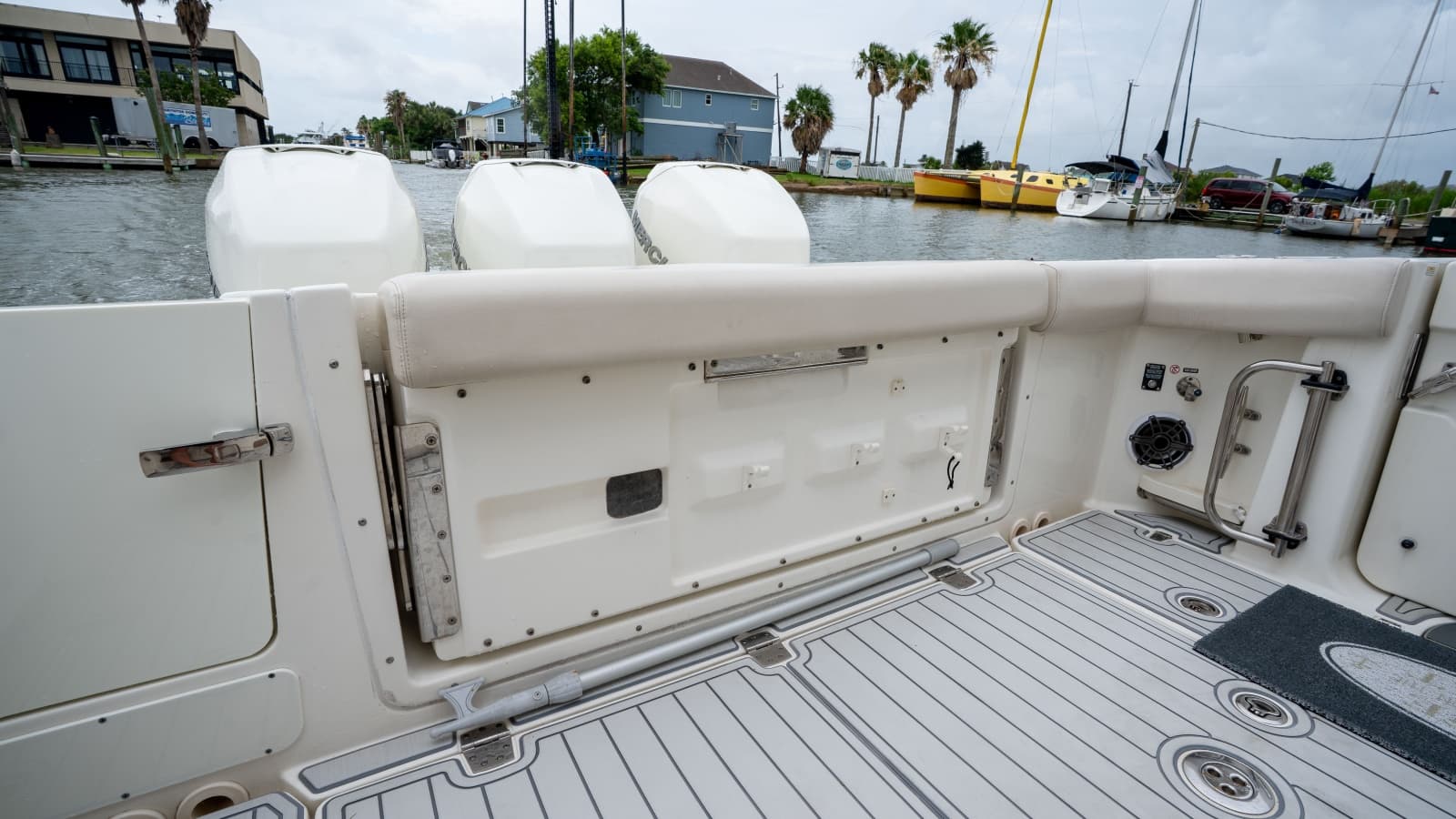 2019 Boston Whaler 350 Realm - Photo 11