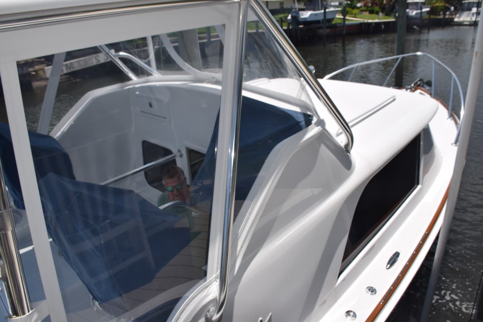 1962 Bertram 31 Express Cruiser - Photo 3