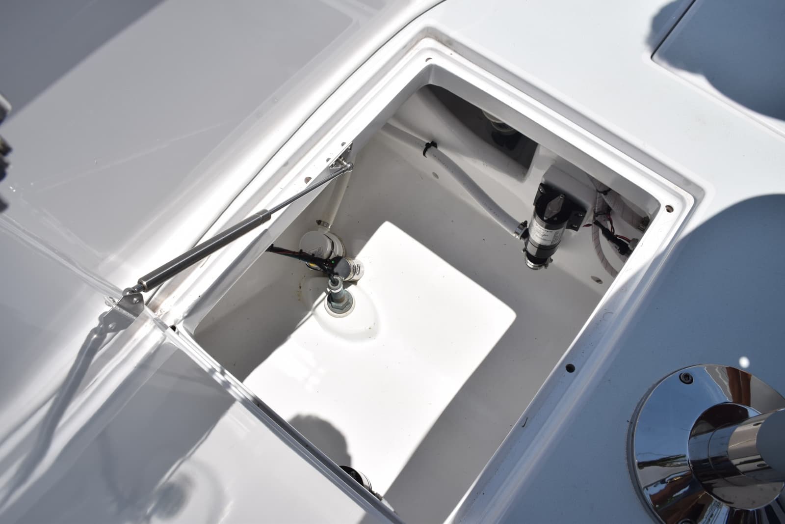 1962 Bertram 31 Express Cruiser - Photo 40