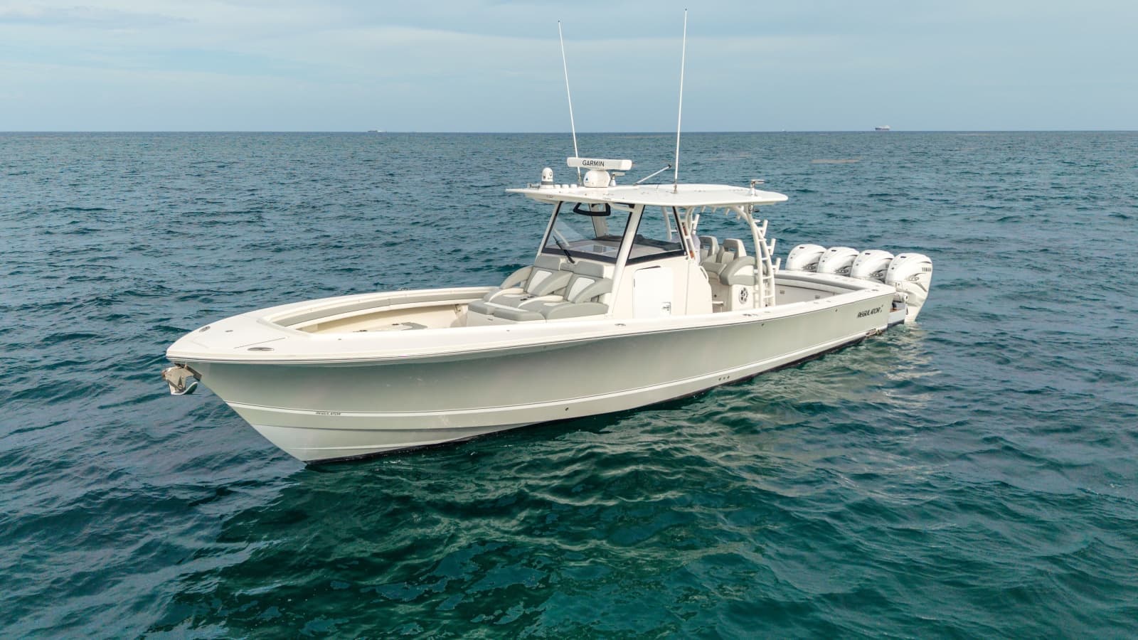 2022 Regulator 41 - Photo 3