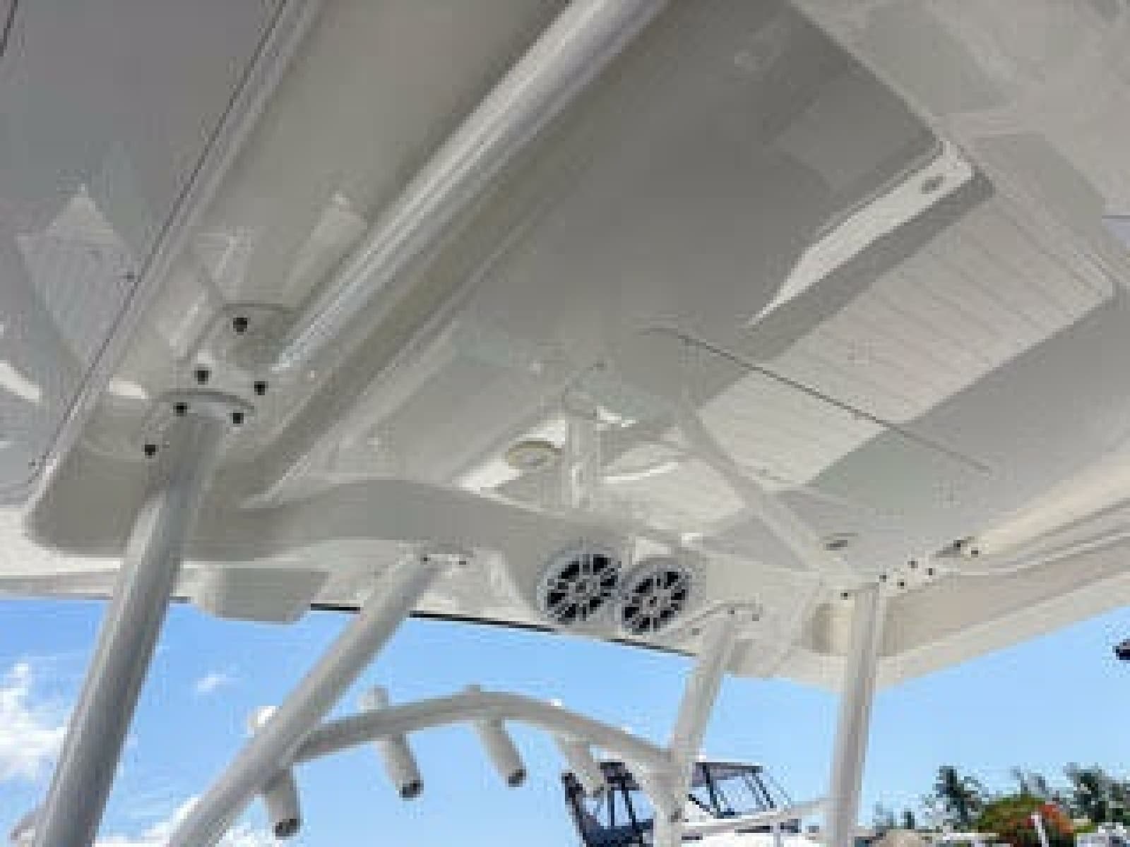 2022 Regulator 41 - Photo 27