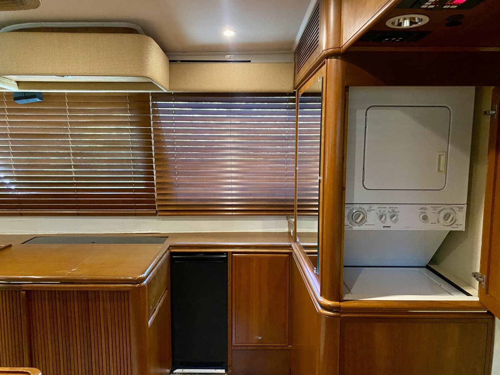 1986 Huckins  - Photo 26