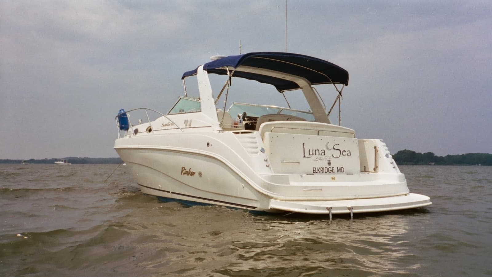 2000 Rinker 330 Fiesa Vee - Photo 2