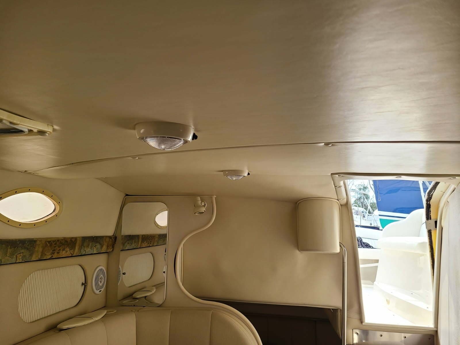 2000 Rinker 330 Fiesa Vee - Photo 18