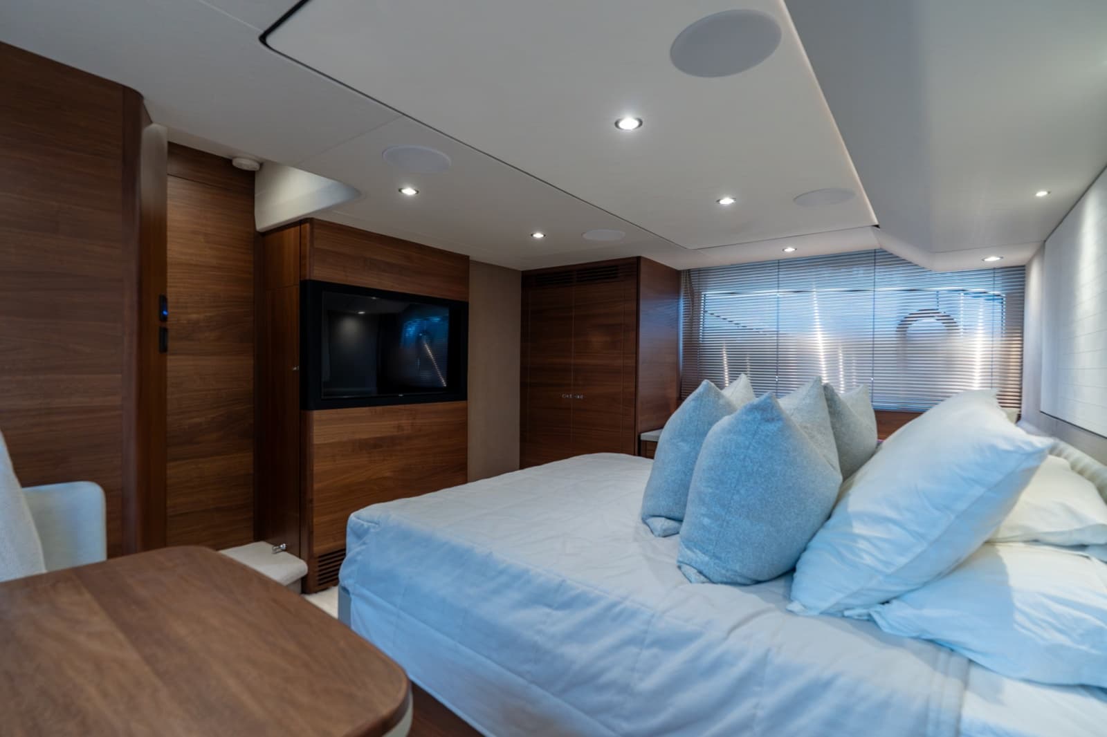 2021 Princess F55 - Photo 15