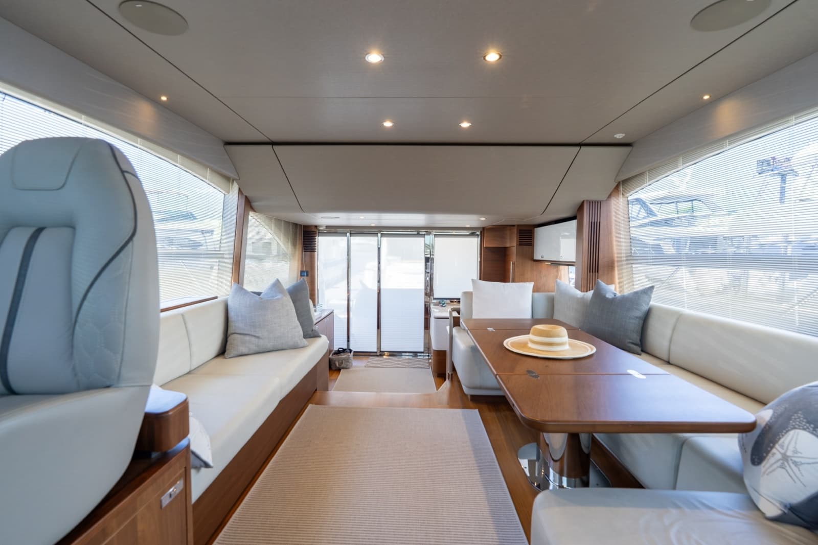 2021 Princess F55 - Photo 4