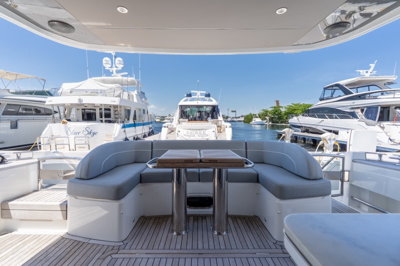 2021 Princess F55 - Photo 24