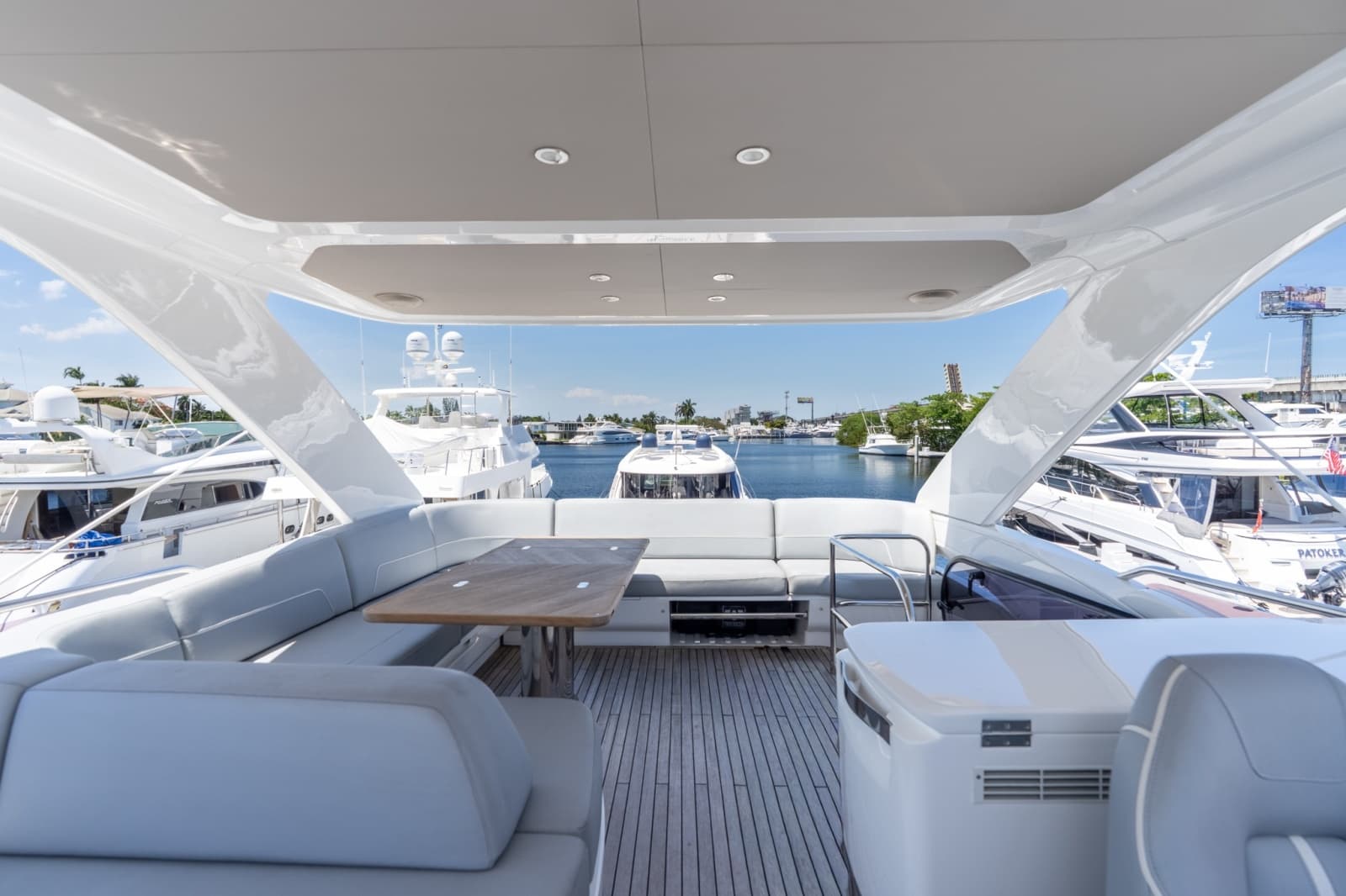 2021 Princess F55 - Photo 25