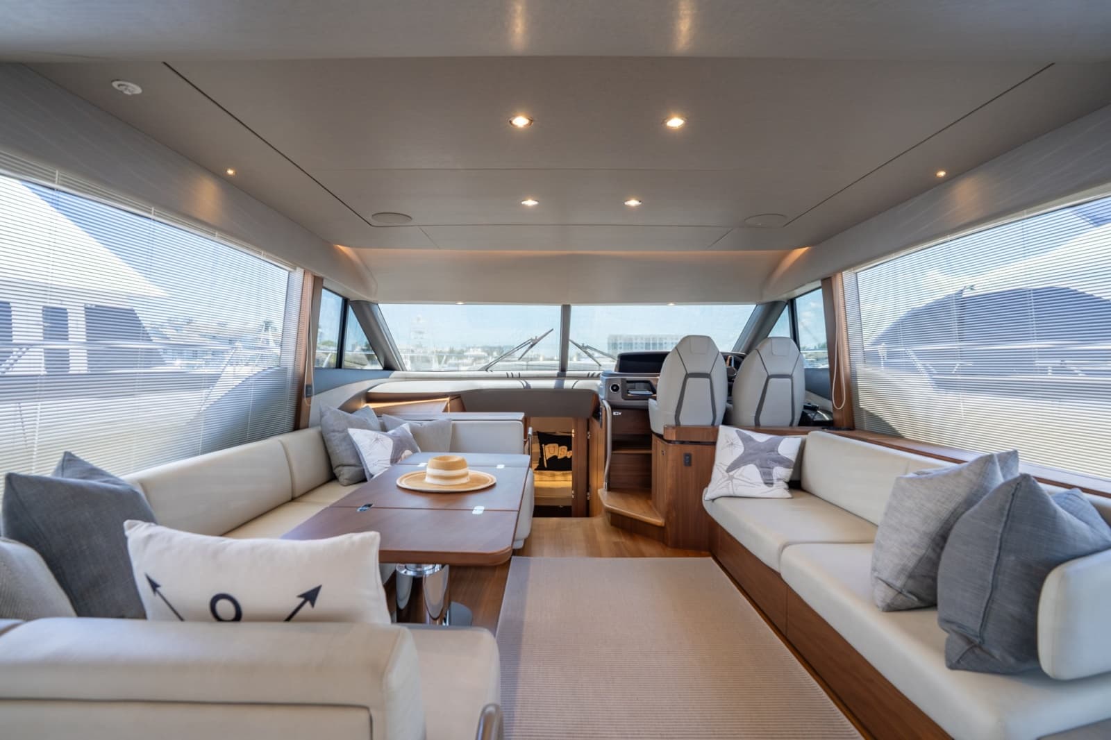 2021 Princess F55 - Photo 6