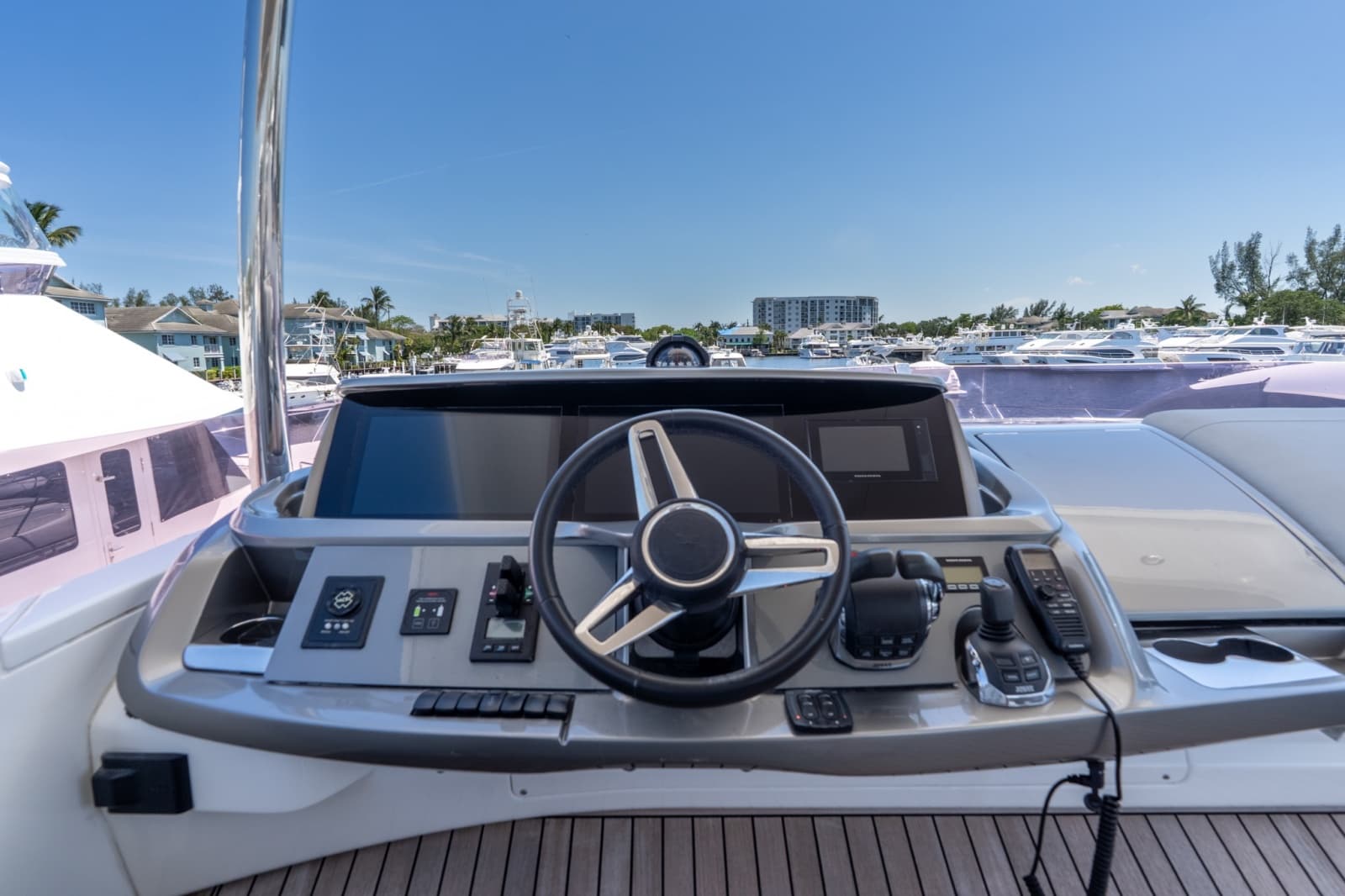 2021 Princess F55 - Photo 30