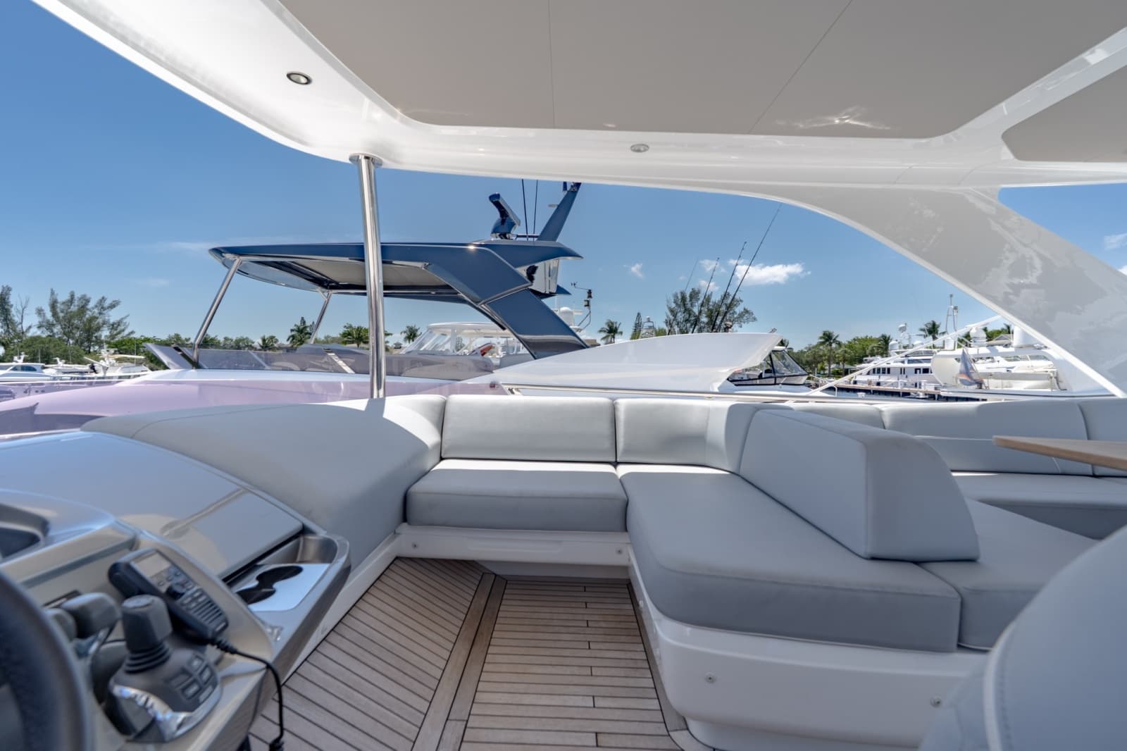 2021 Princess F55 - Photo 28