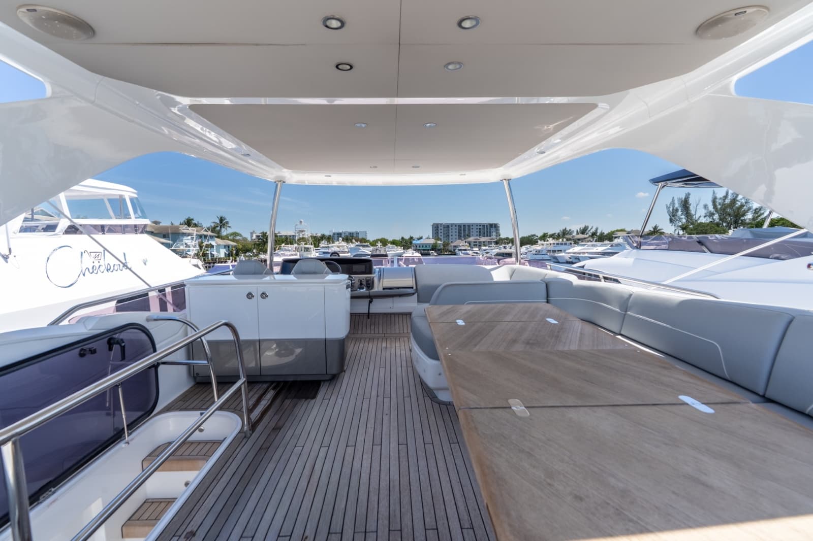 2021 Princess F55 - Photo 31