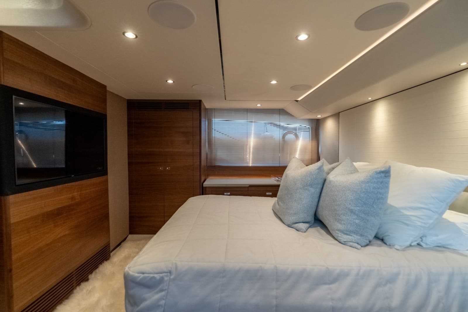 2021 Princess F55 - Photo 16