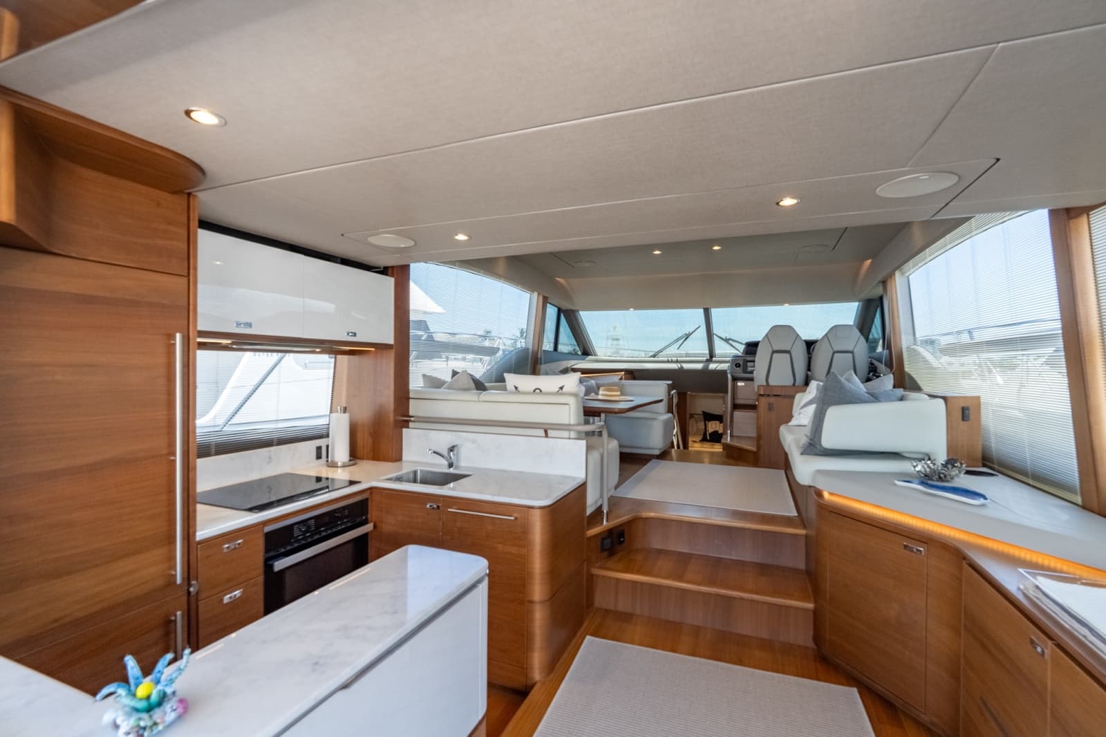 2021 Princess F55 - Photo 5