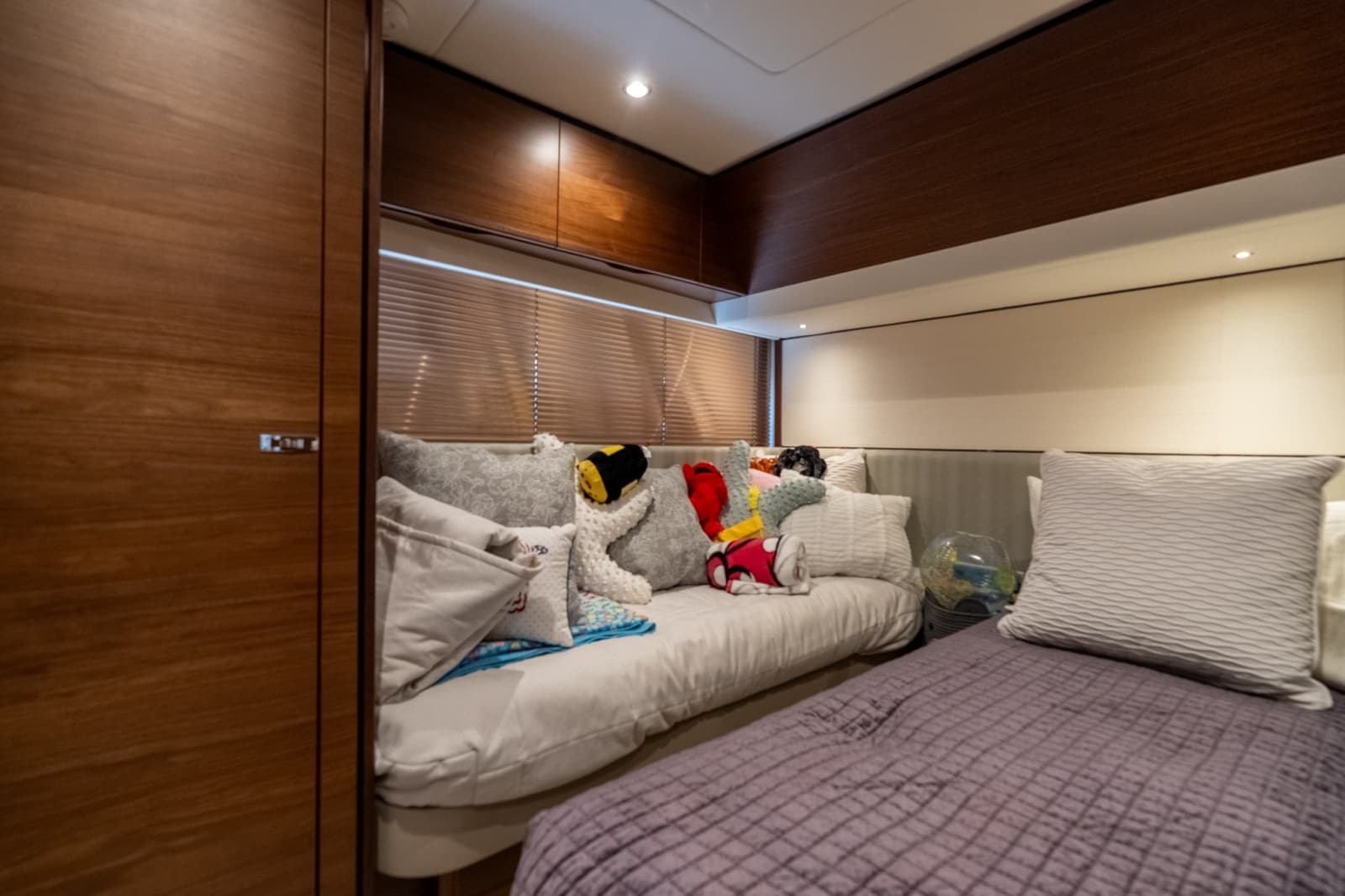 2021 Princess F55 - Photo 20