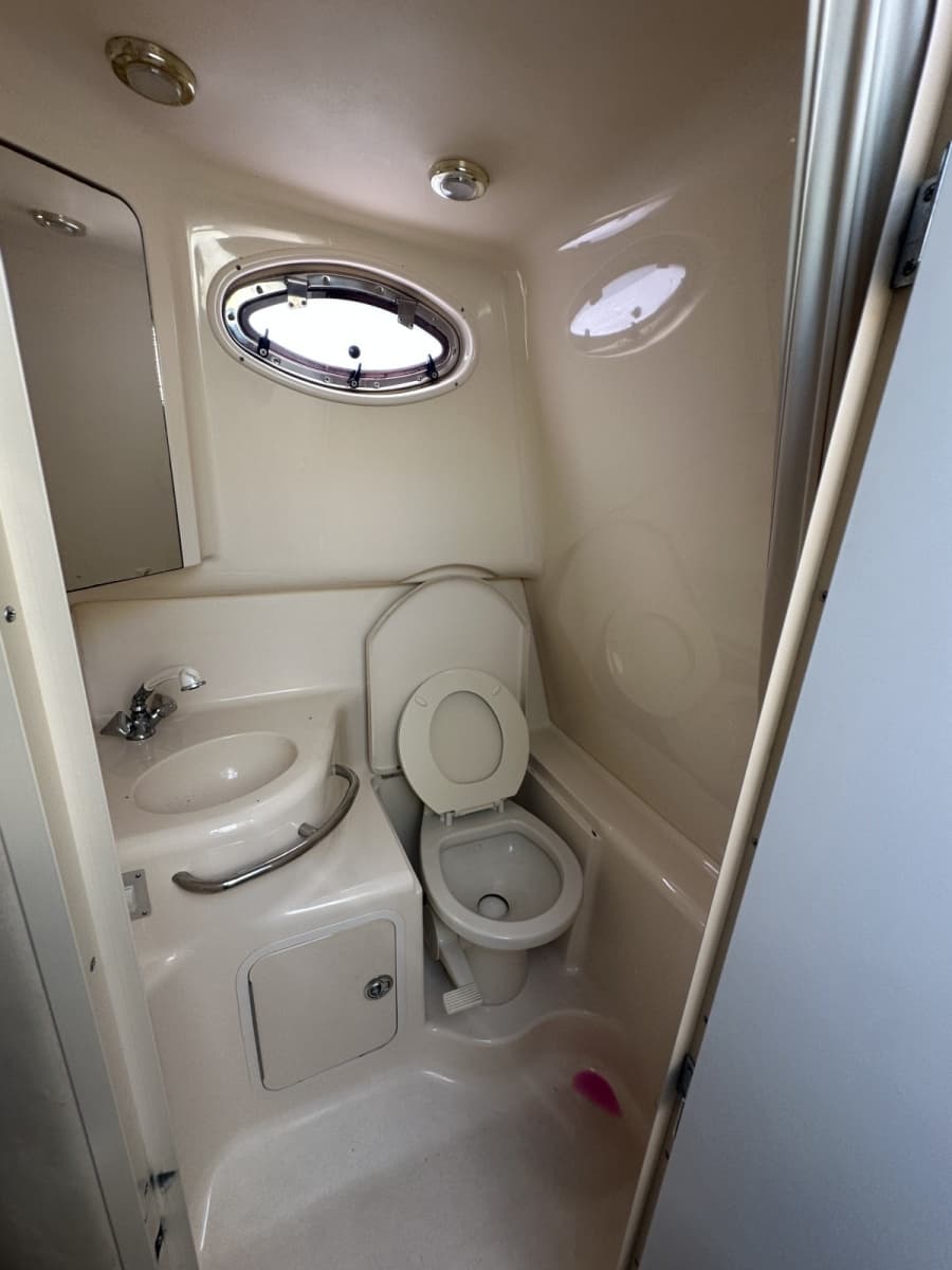 1998 Sea Ray 290 Sundancer - Photo 10