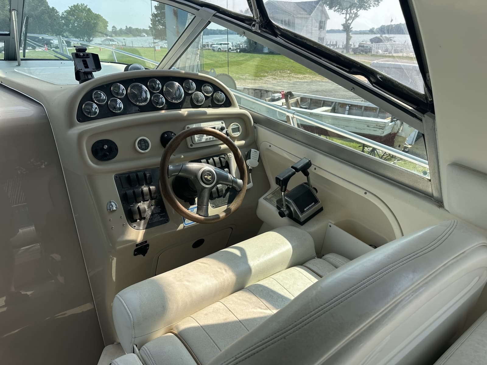 1998 Sea Ray 290 Sundancer - Photo 5