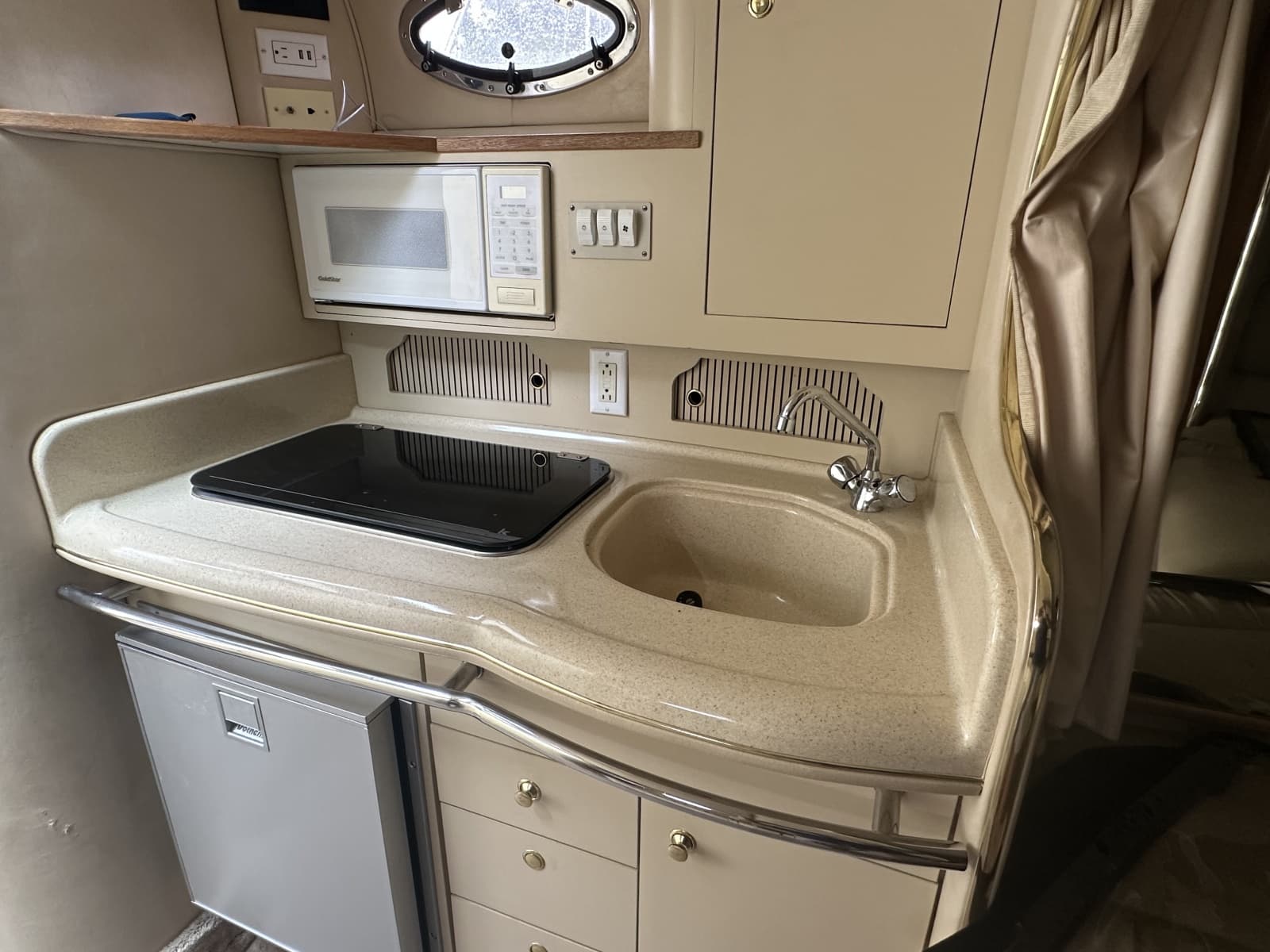 1998 Sea Ray 290 Sundancer - Photo 29