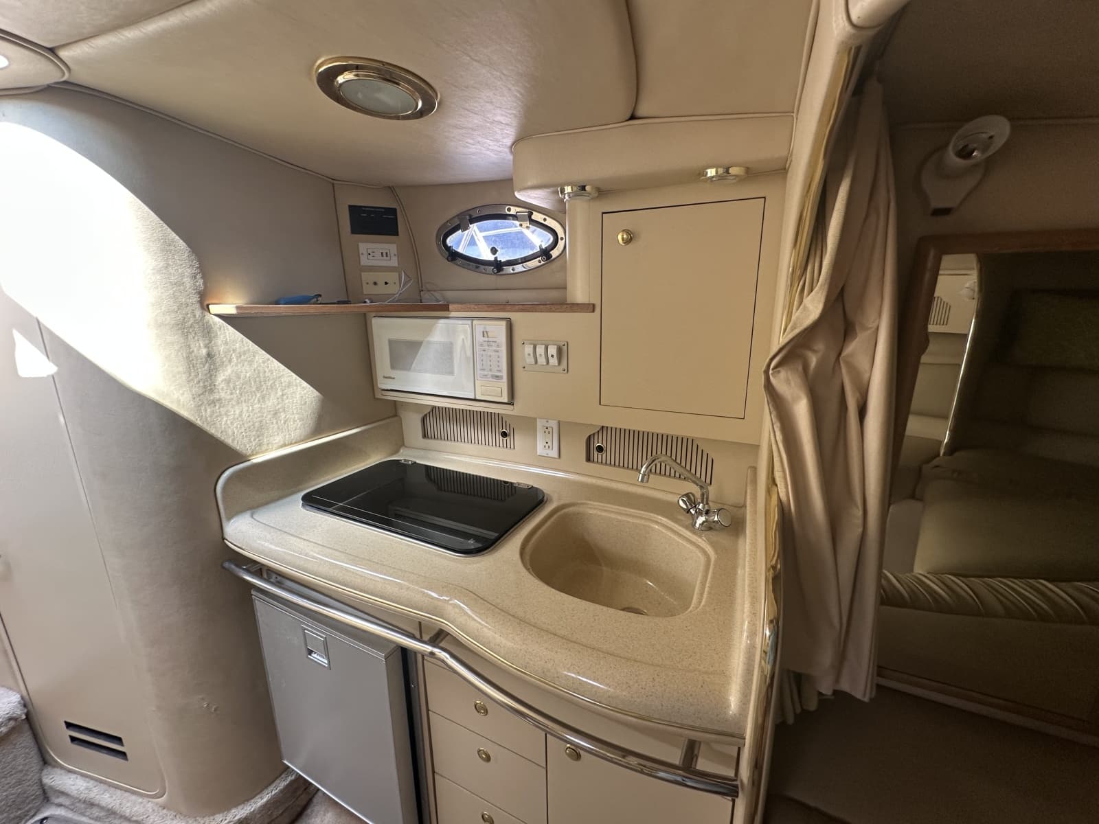 1998 Sea Ray 290 Sundancer - Photo 8
