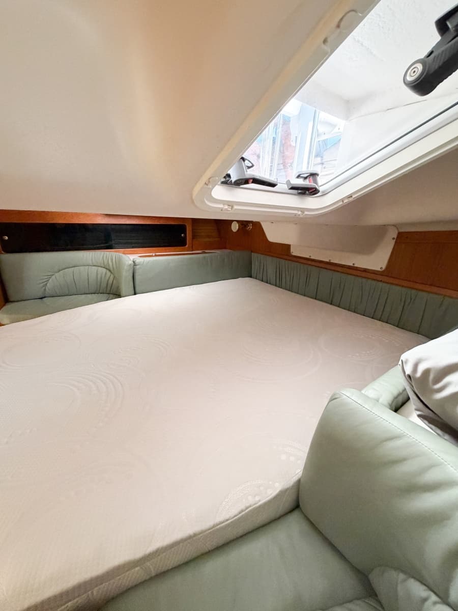 2000 Catalina 380 - Photo 57