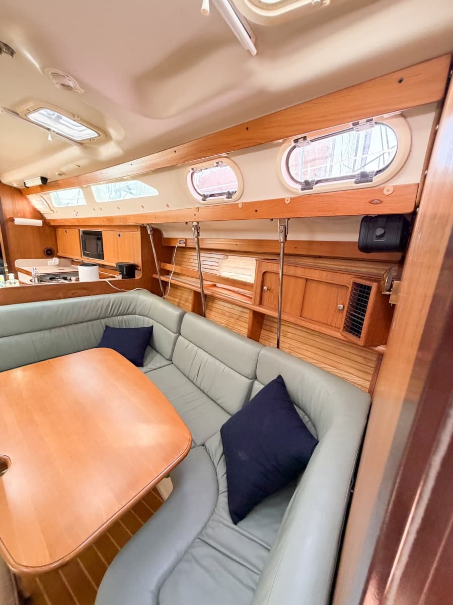2000 Catalina 380 - Photo 40