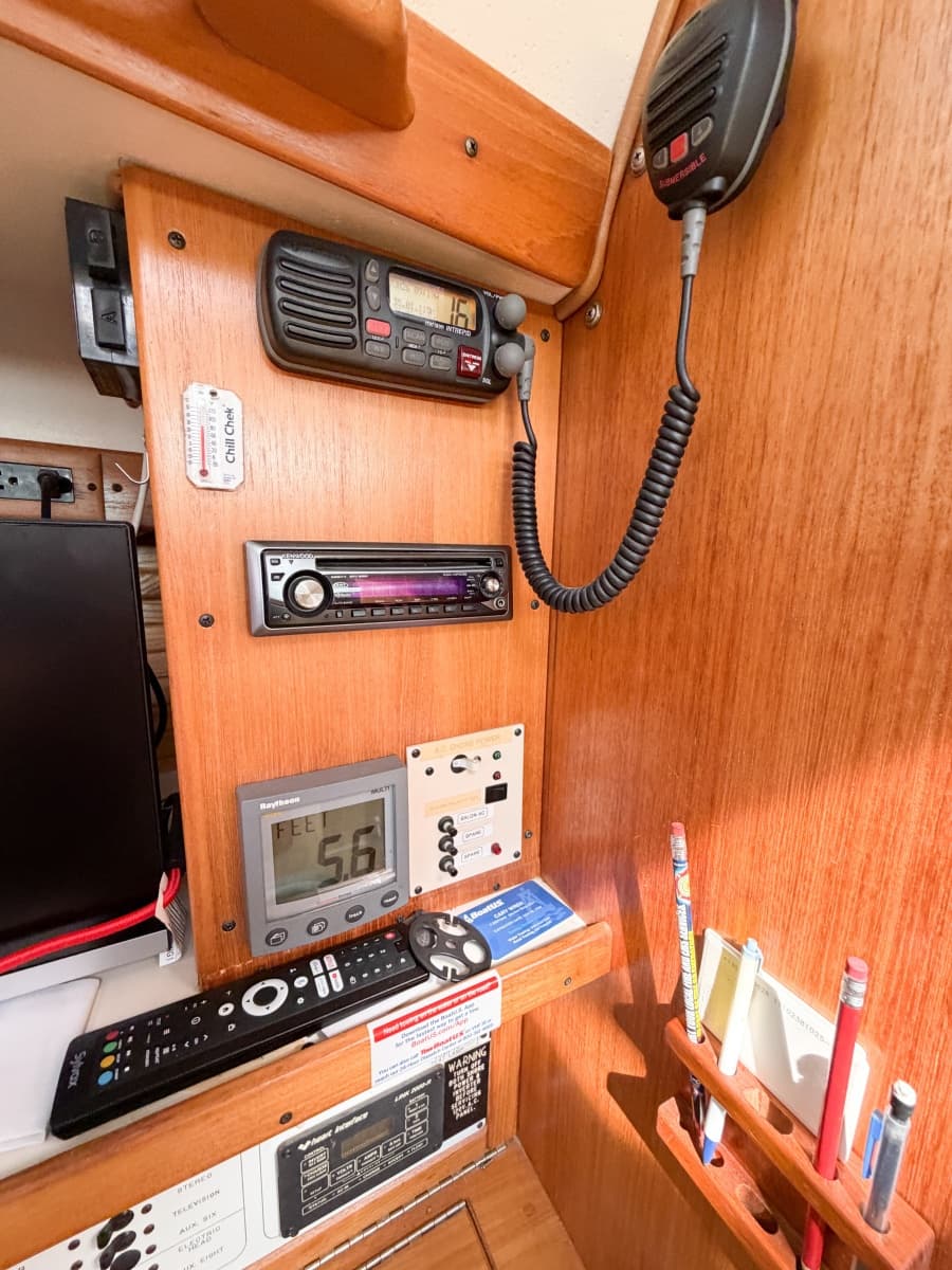 2000 Catalina 380 - Photo 48