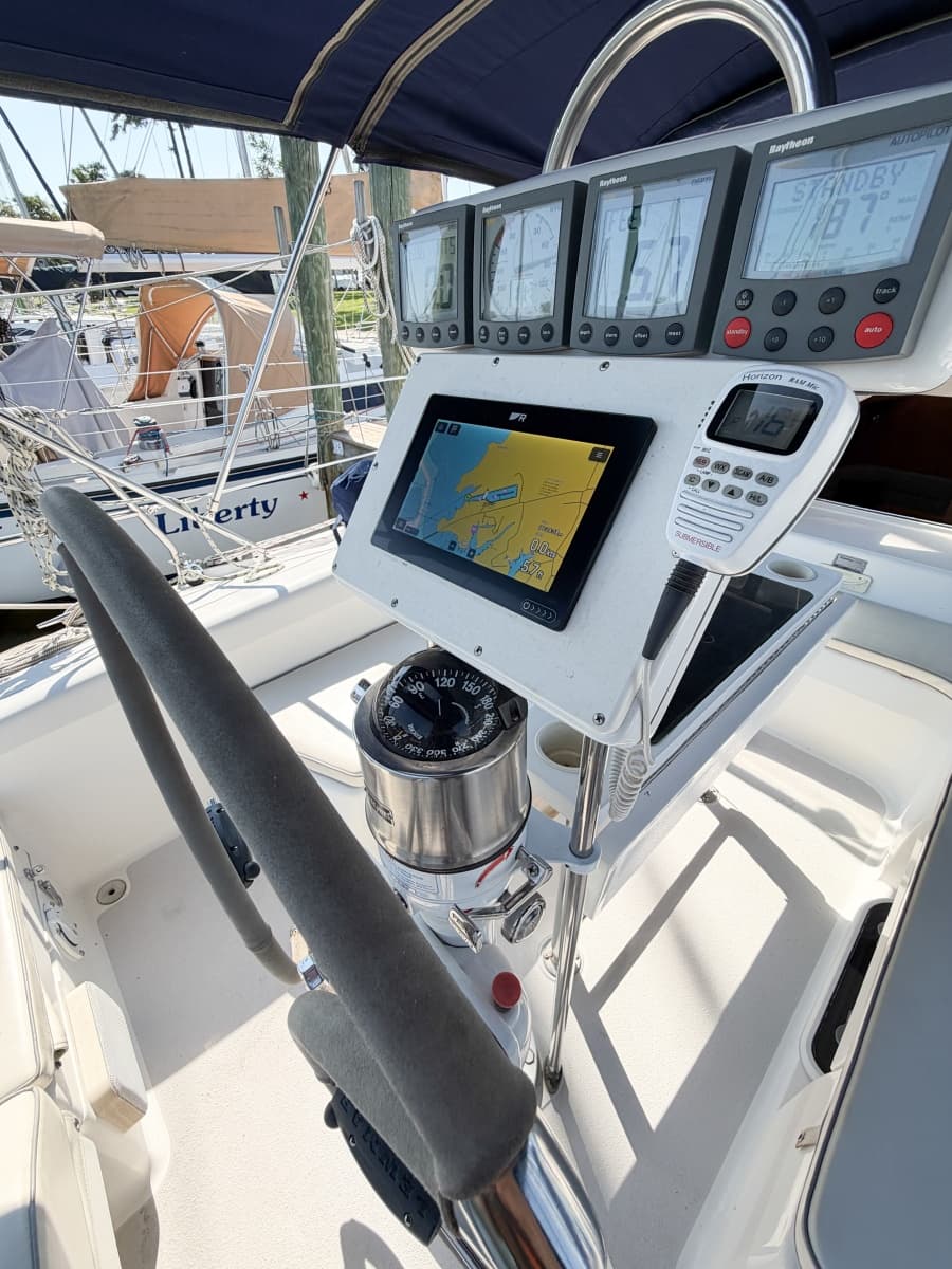 2000 Catalina 380 - Photo 66
