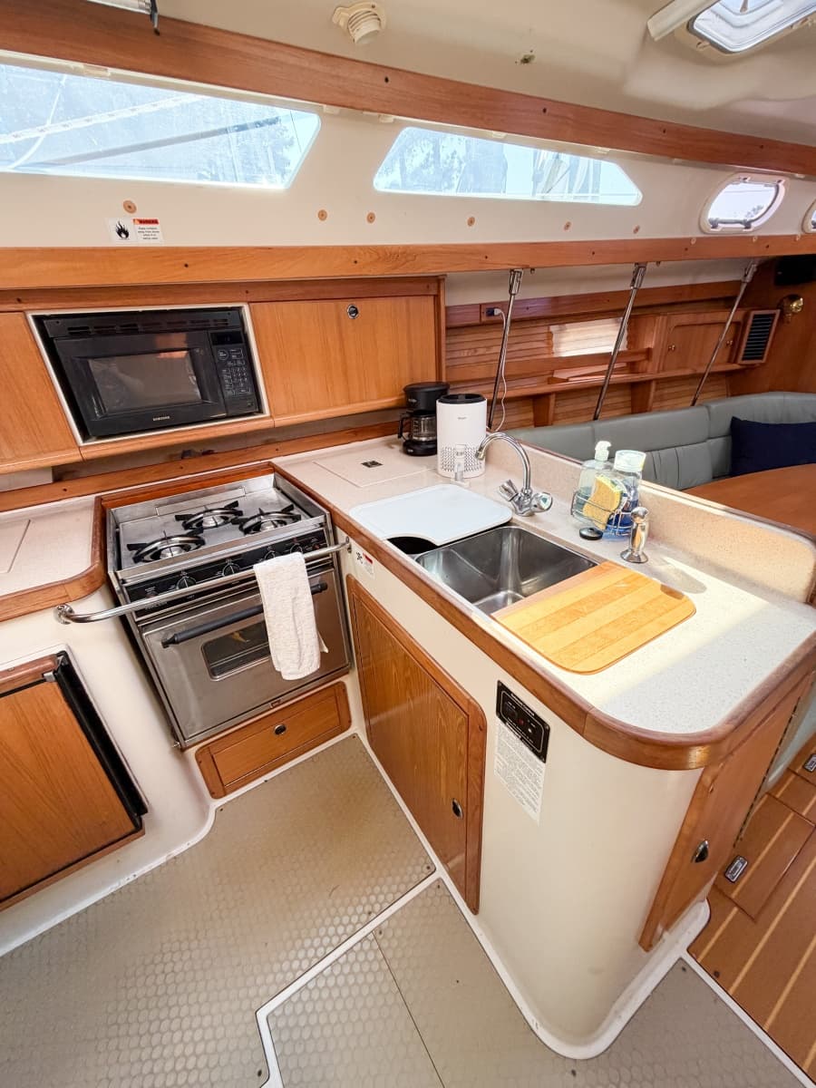 2000 Catalina 380 - Photo 31