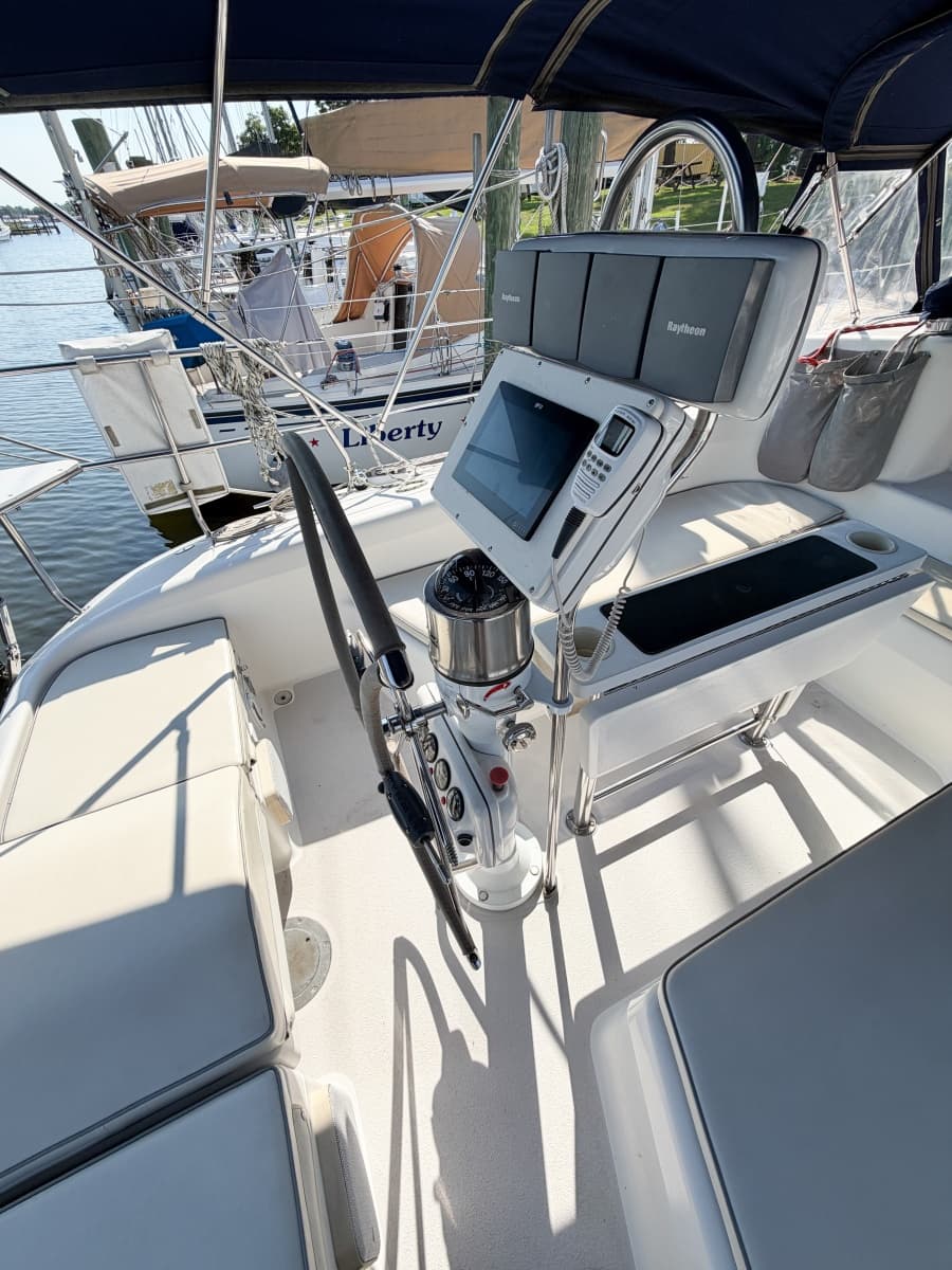 2000 Catalina 380 - Photo 21
