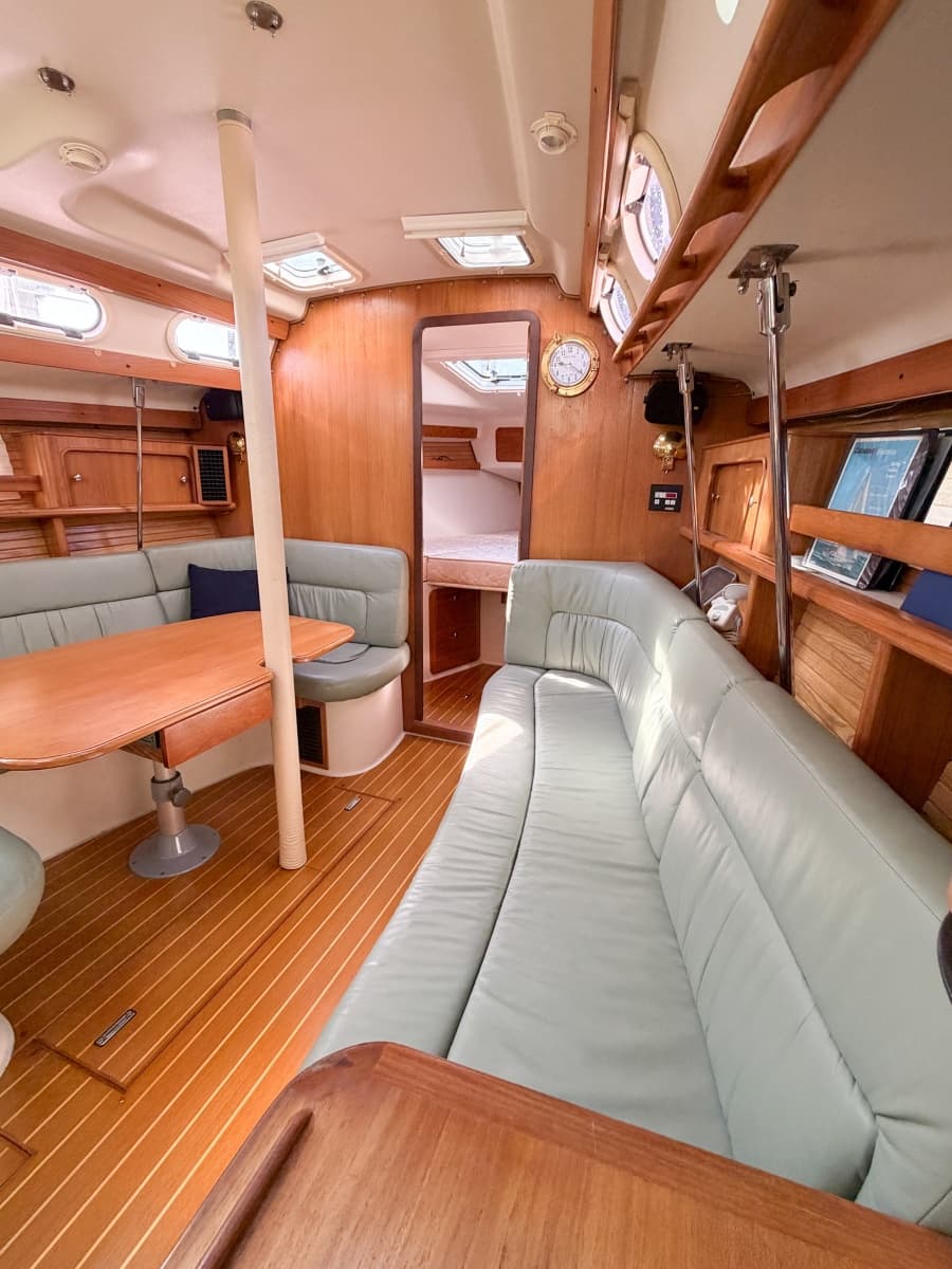 2000 Catalina 380 - Photo 49