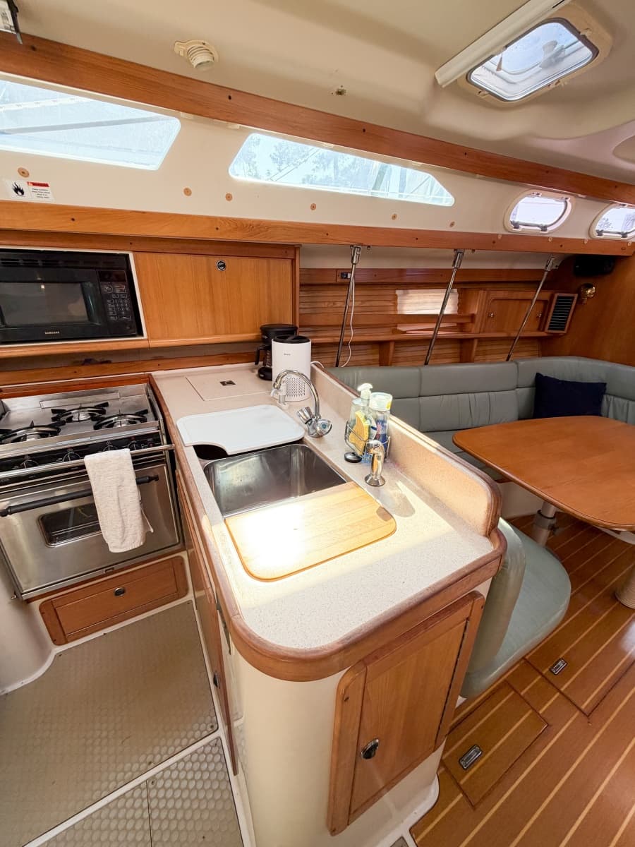 2000 Catalina 380 - Photo 41