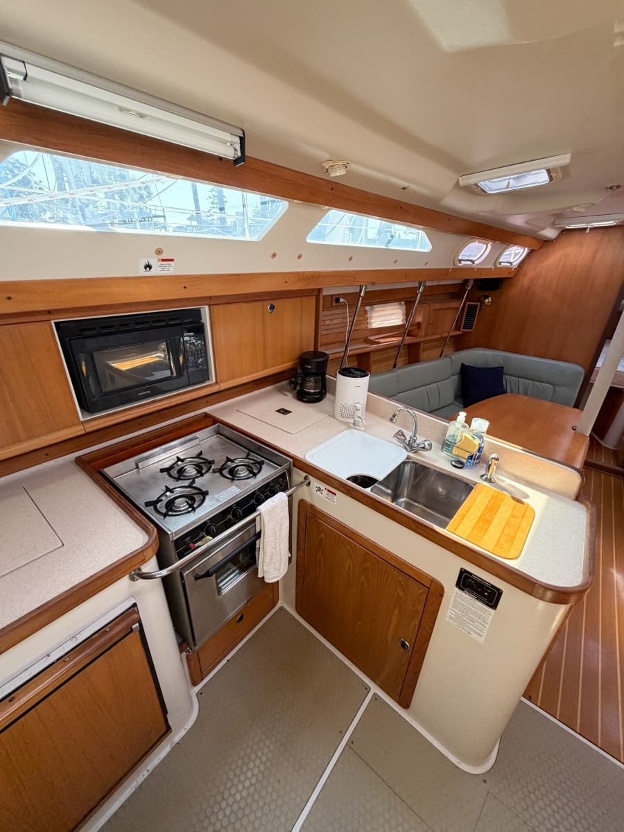 2000 Catalina 380 - Photo 53