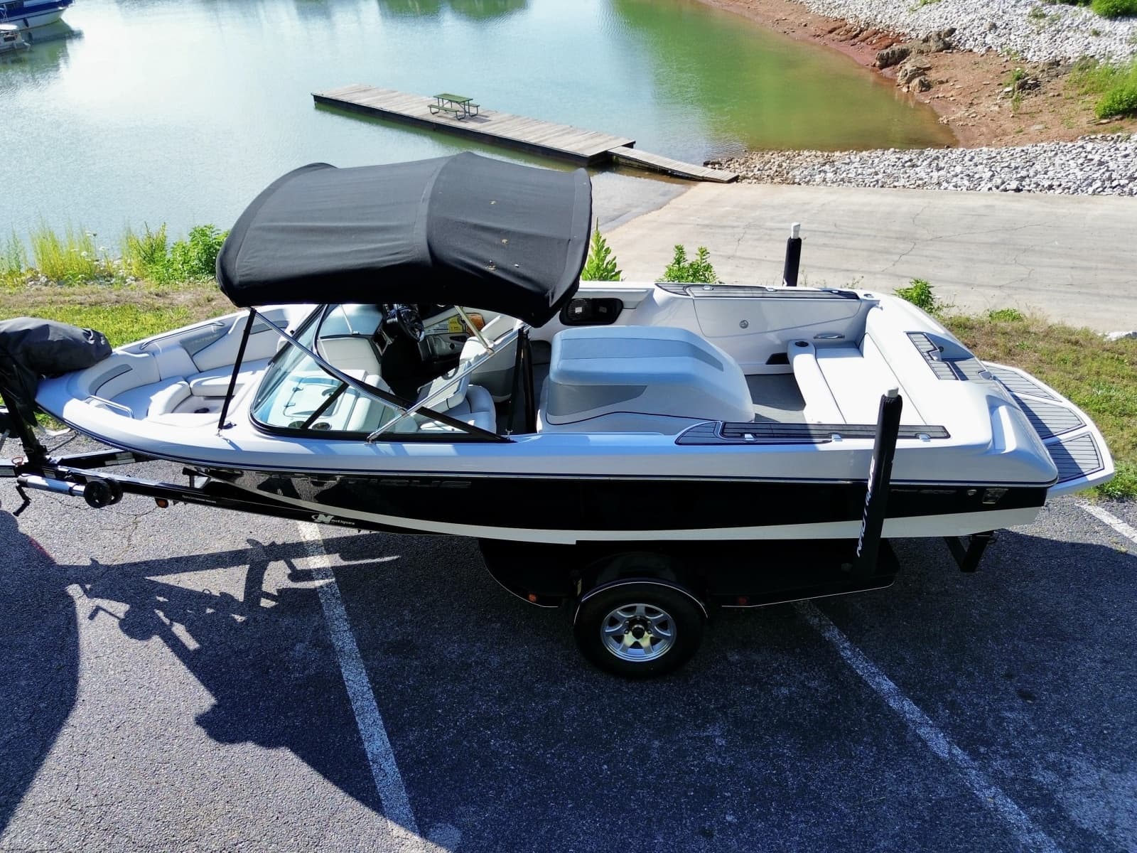 2011 Correct Craft Ski Nautique 200 OB - Photo 2