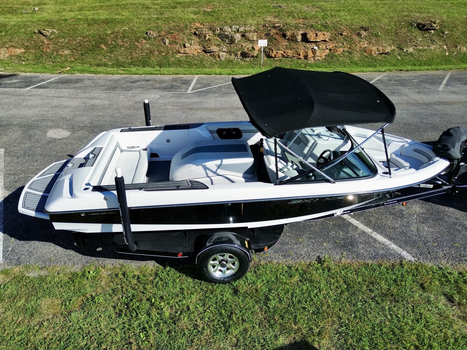 2011 Correct Craft Ski Nautique 200 OB - Photo 8