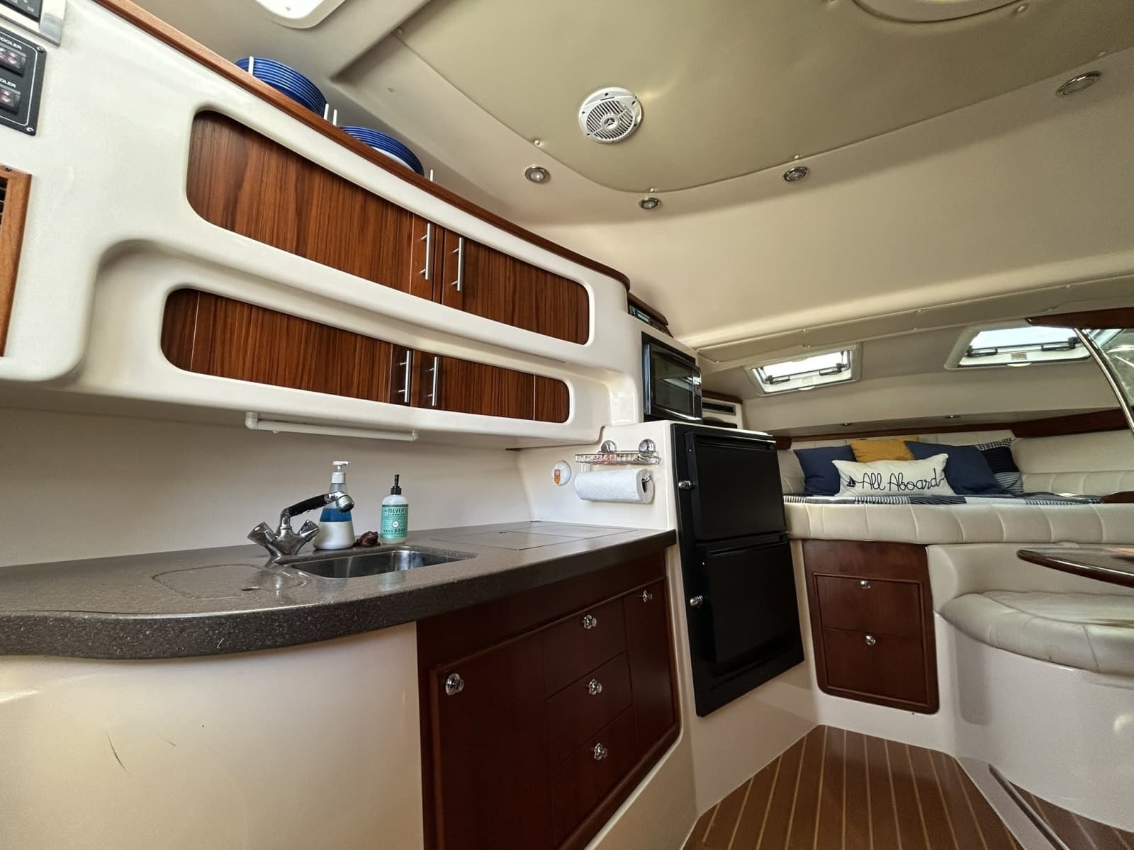 2007 Grady-White Express 360 - Photo 38