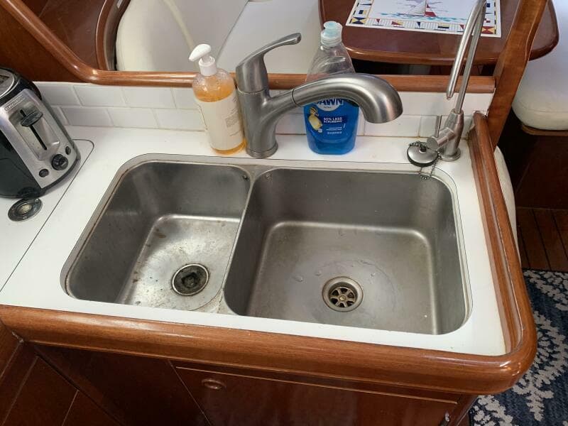 2004 Beneteau Oceanis 393 - Photo 11