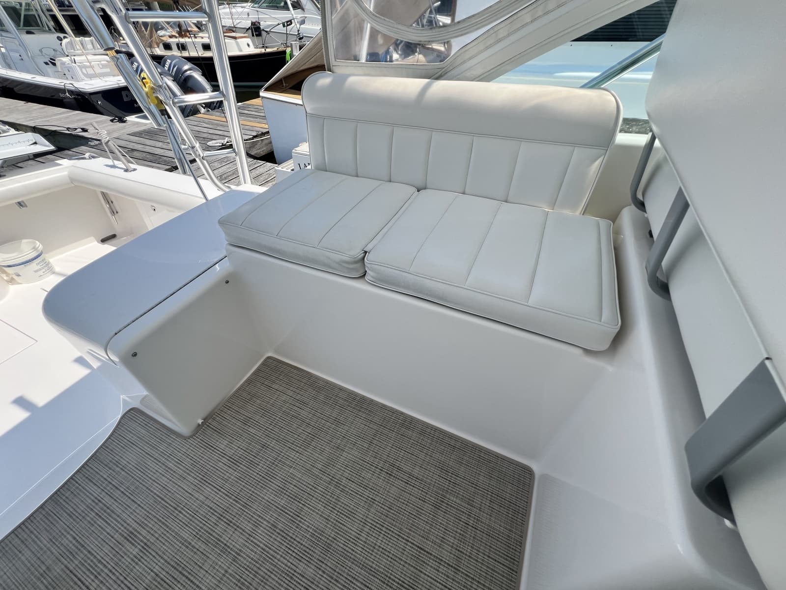 2007 Cabo 35 Express - Photo 27