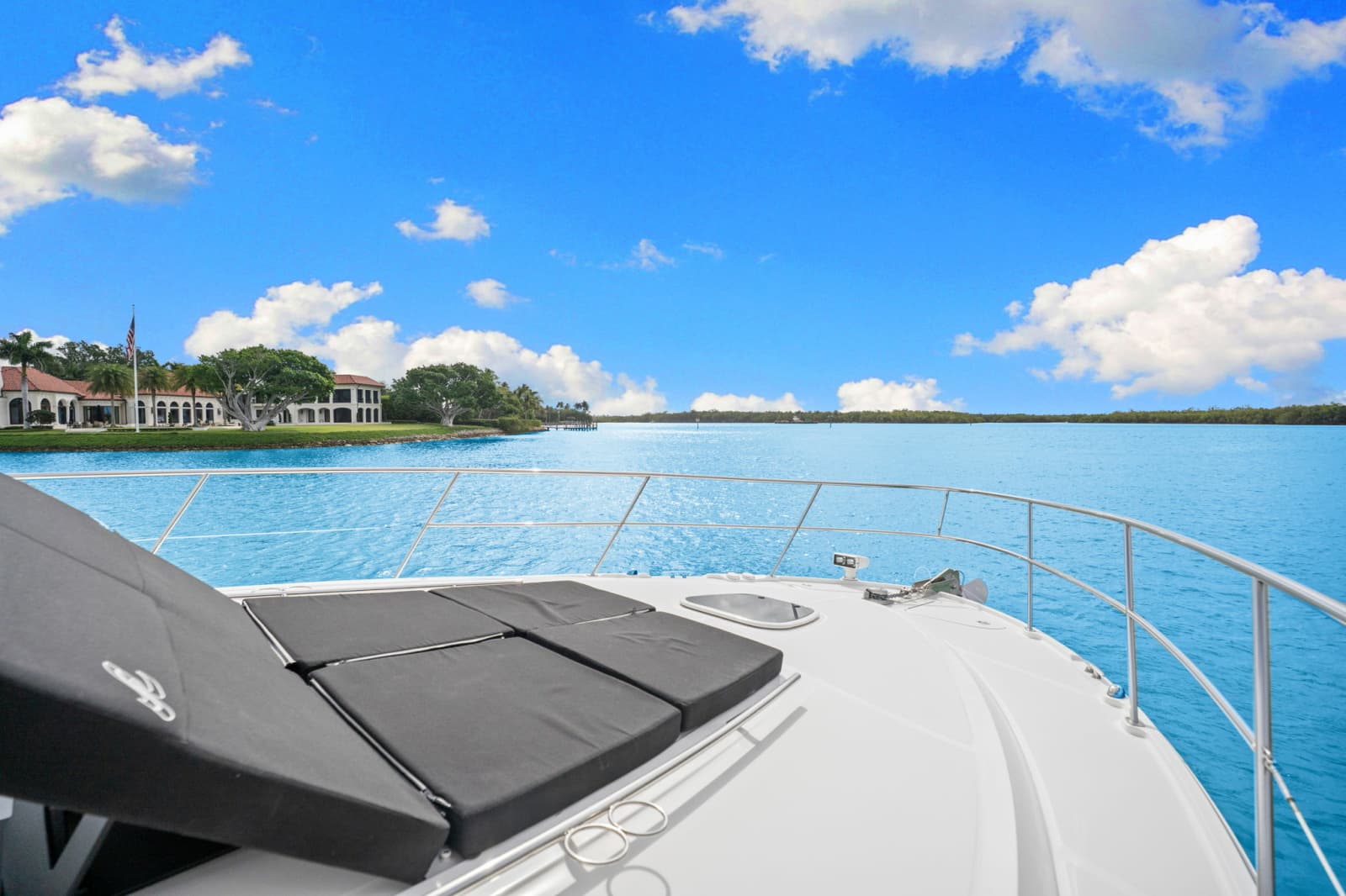 2017 Sea Ray SUNDANCER 510 - Photo 18