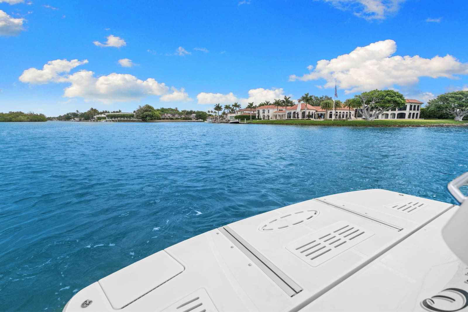 2017 Sea Ray SUNDANCER 510 - Photo 9