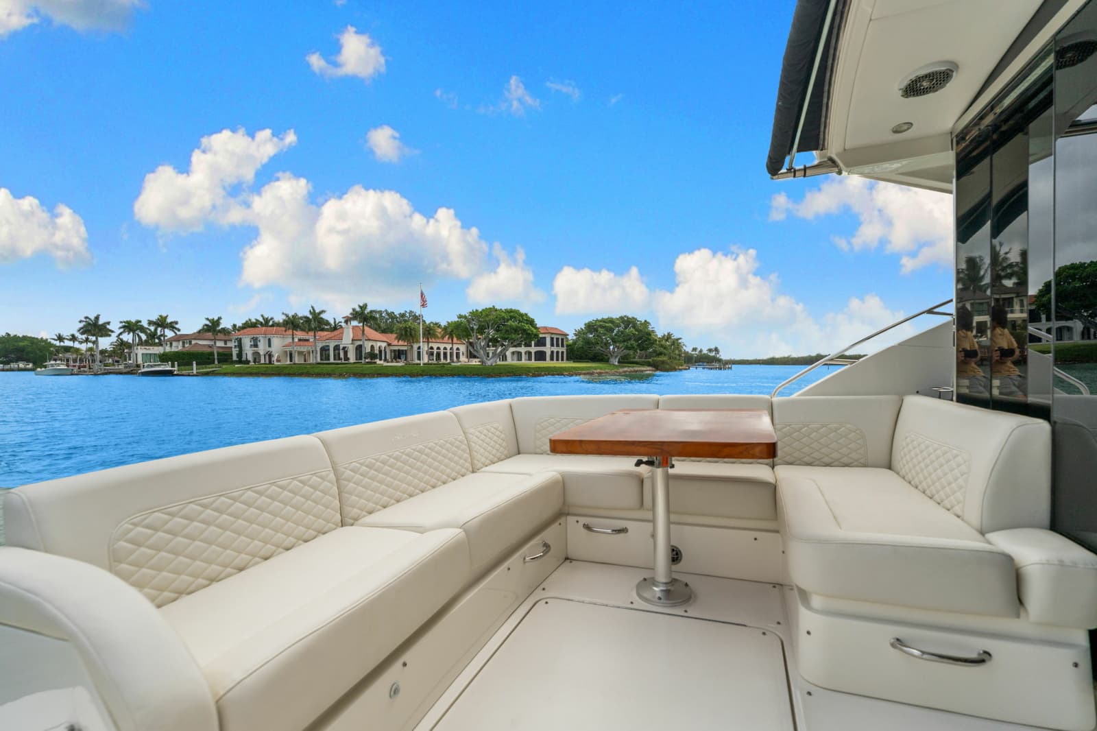 2017 Sea Ray SUNDANCER 510 - Photo 48
