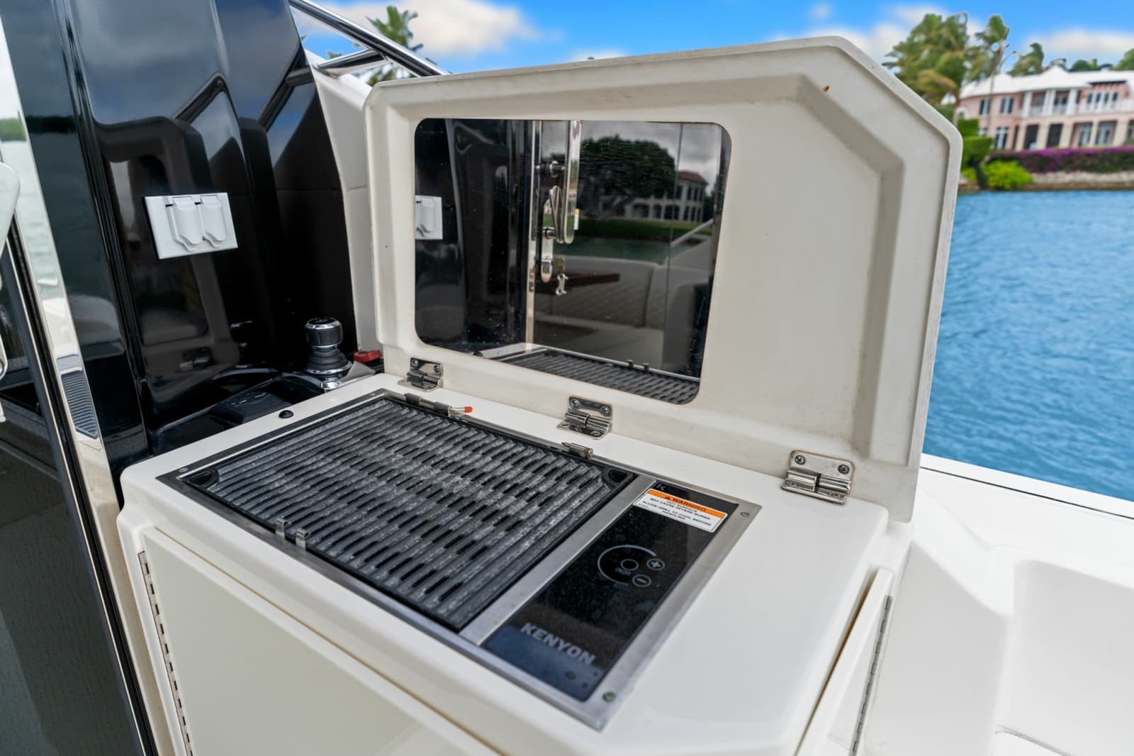 2017 Sea Ray SUNDANCER 510 - Photo 50
