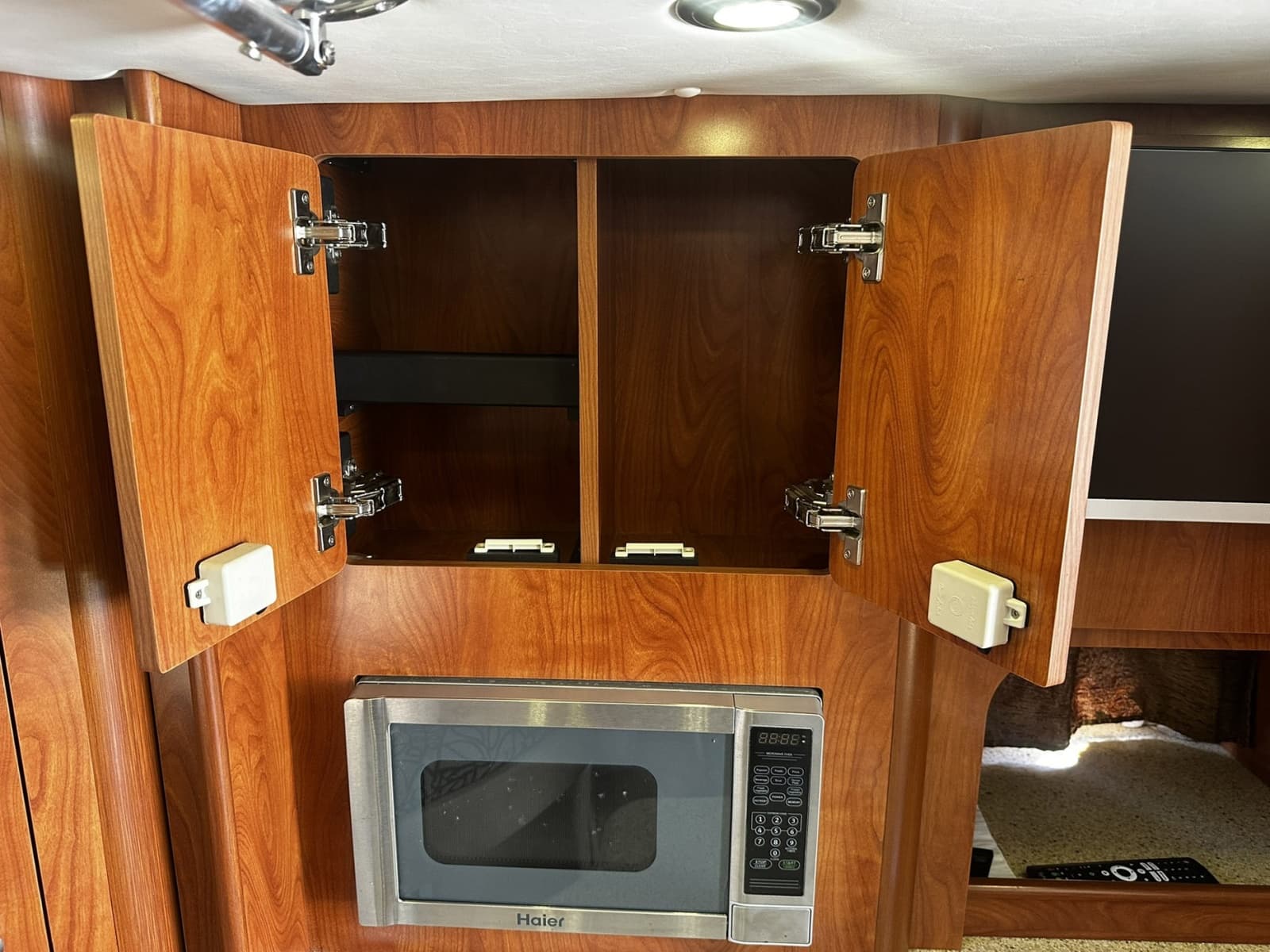 2012 Rinker 310 Express Cruiser - Photo 49