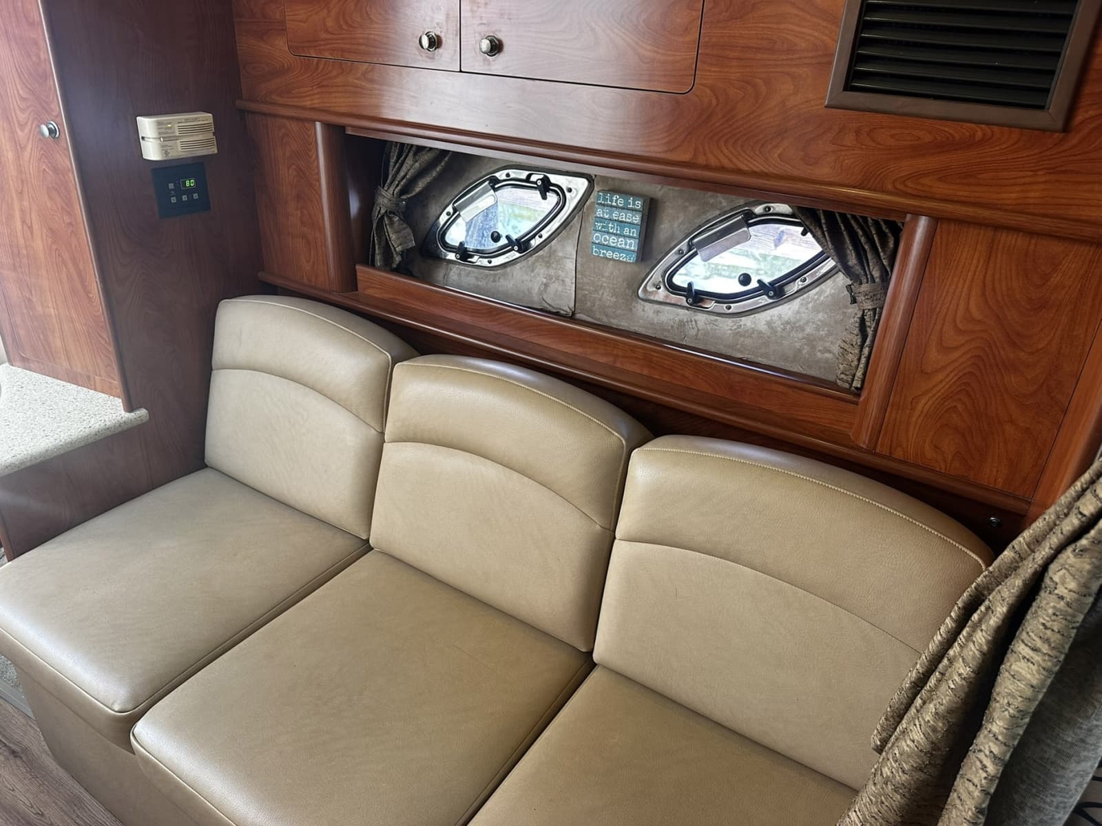 2012 Rinker 310 Express Cruiser - Photo 36
