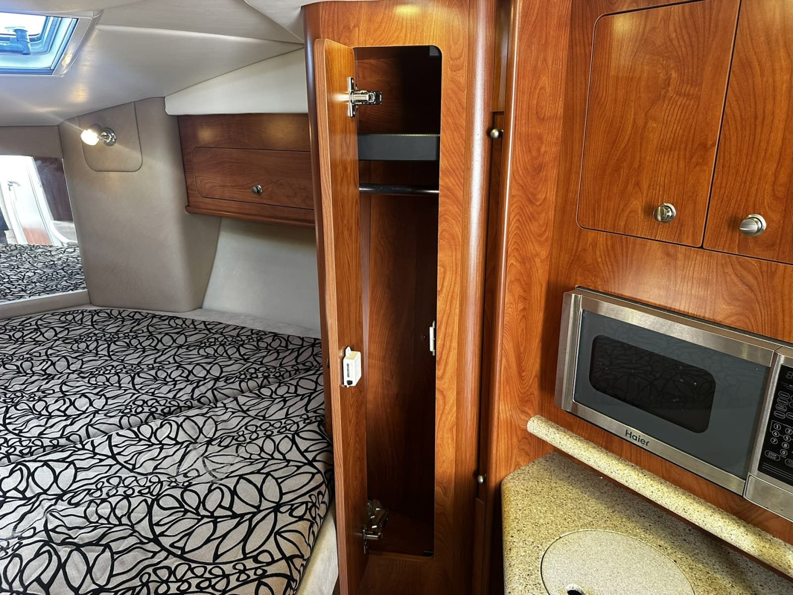 2012 Rinker 310 Express Cruiser - Photo 44