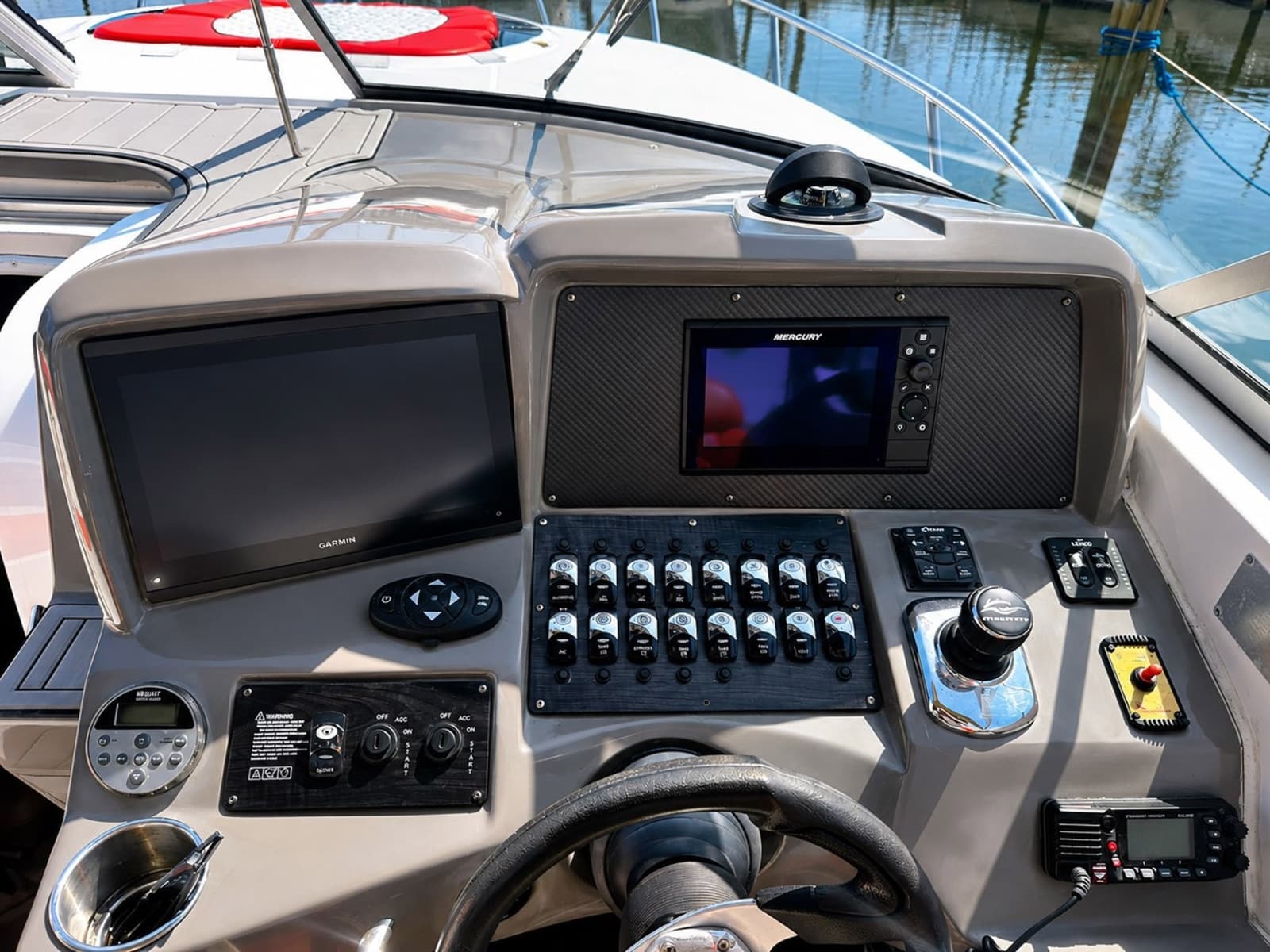 2012 Rinker 310 Express Cruiser - Photo 28