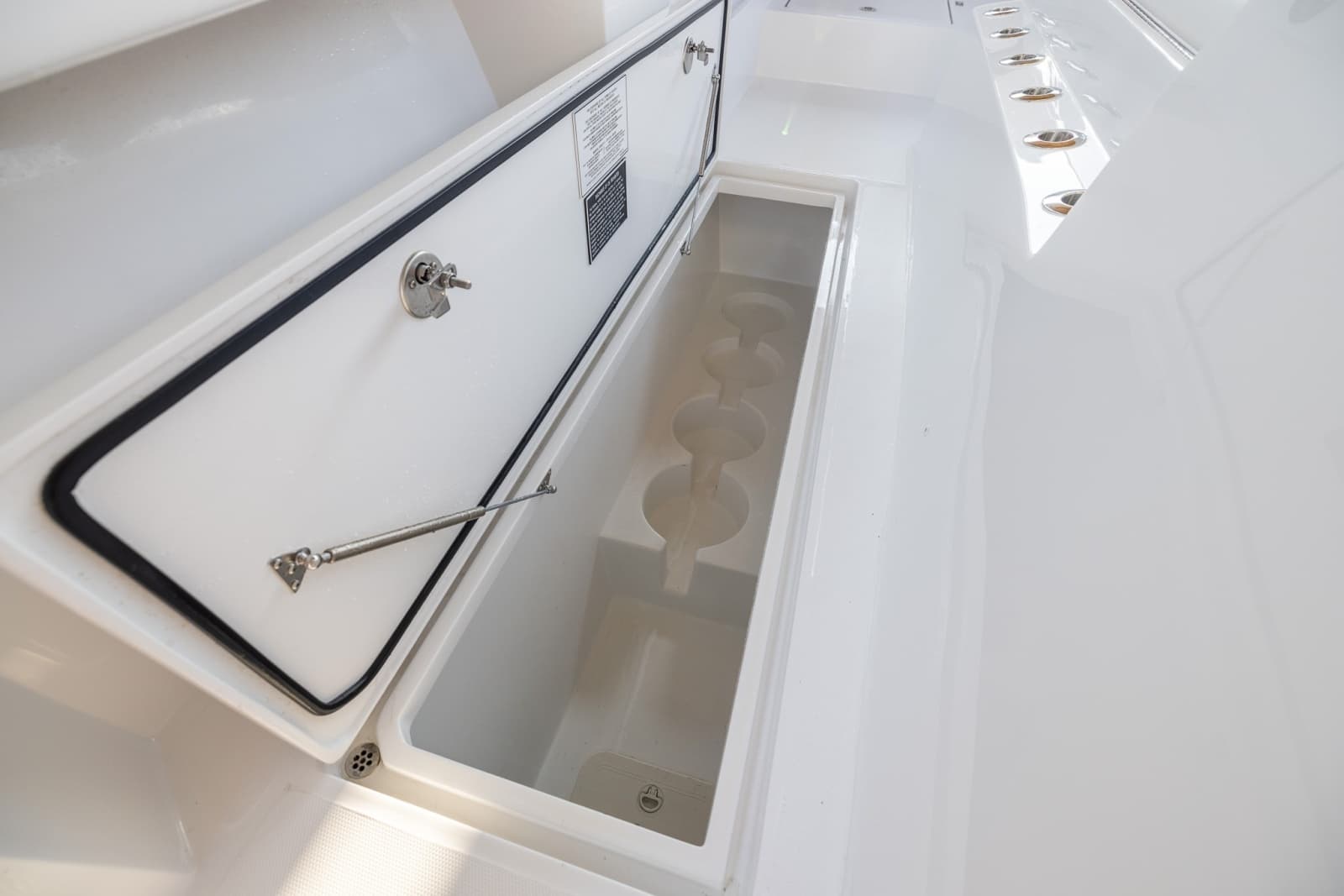 2026 Front Runner 37 Catamaran - Photo 25